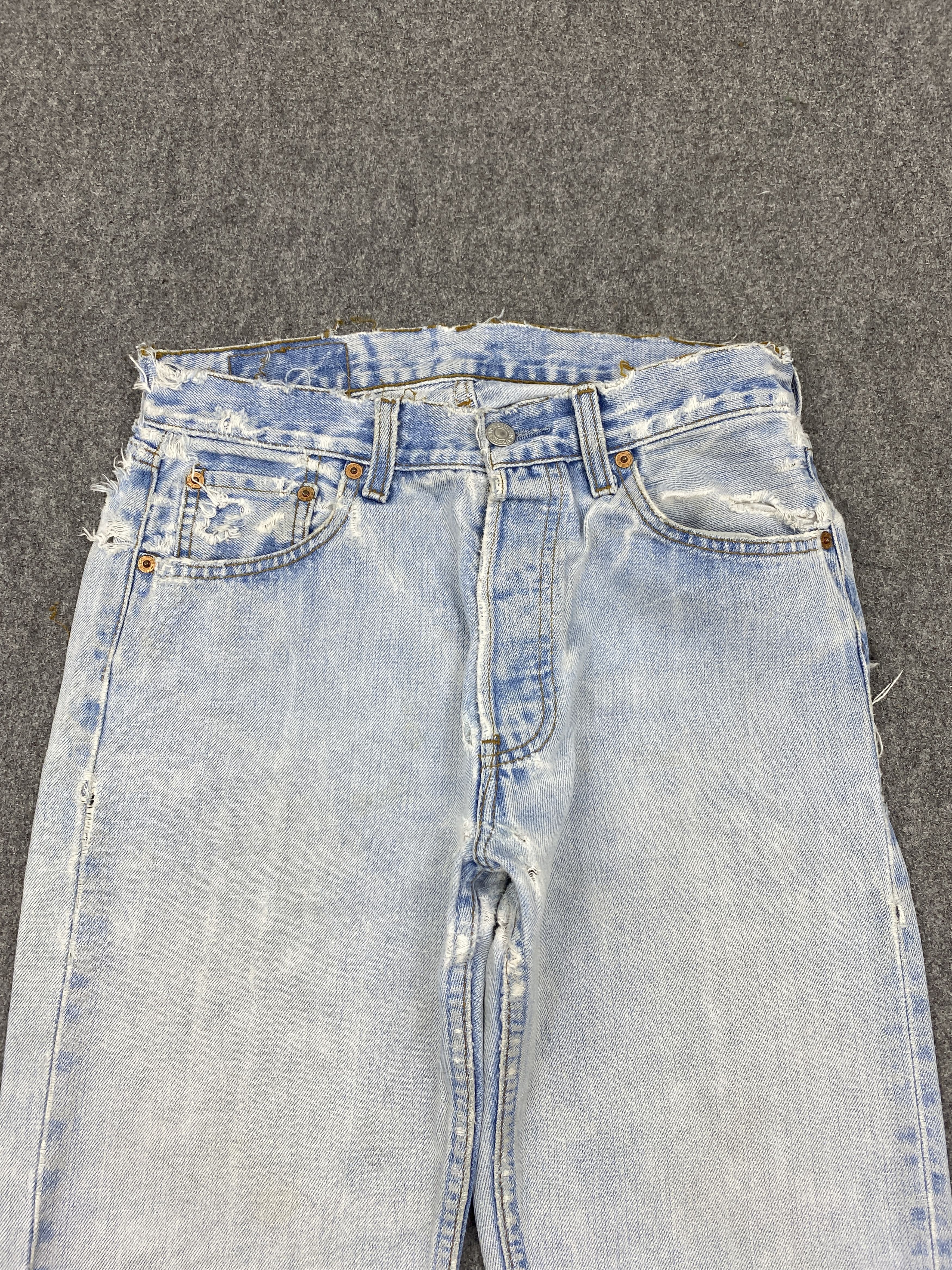 Levi's Vintage Levis 501 Light Wash Ripped Jeans DP2754 Size US 28 / EU 44 - 2 Thumbnail