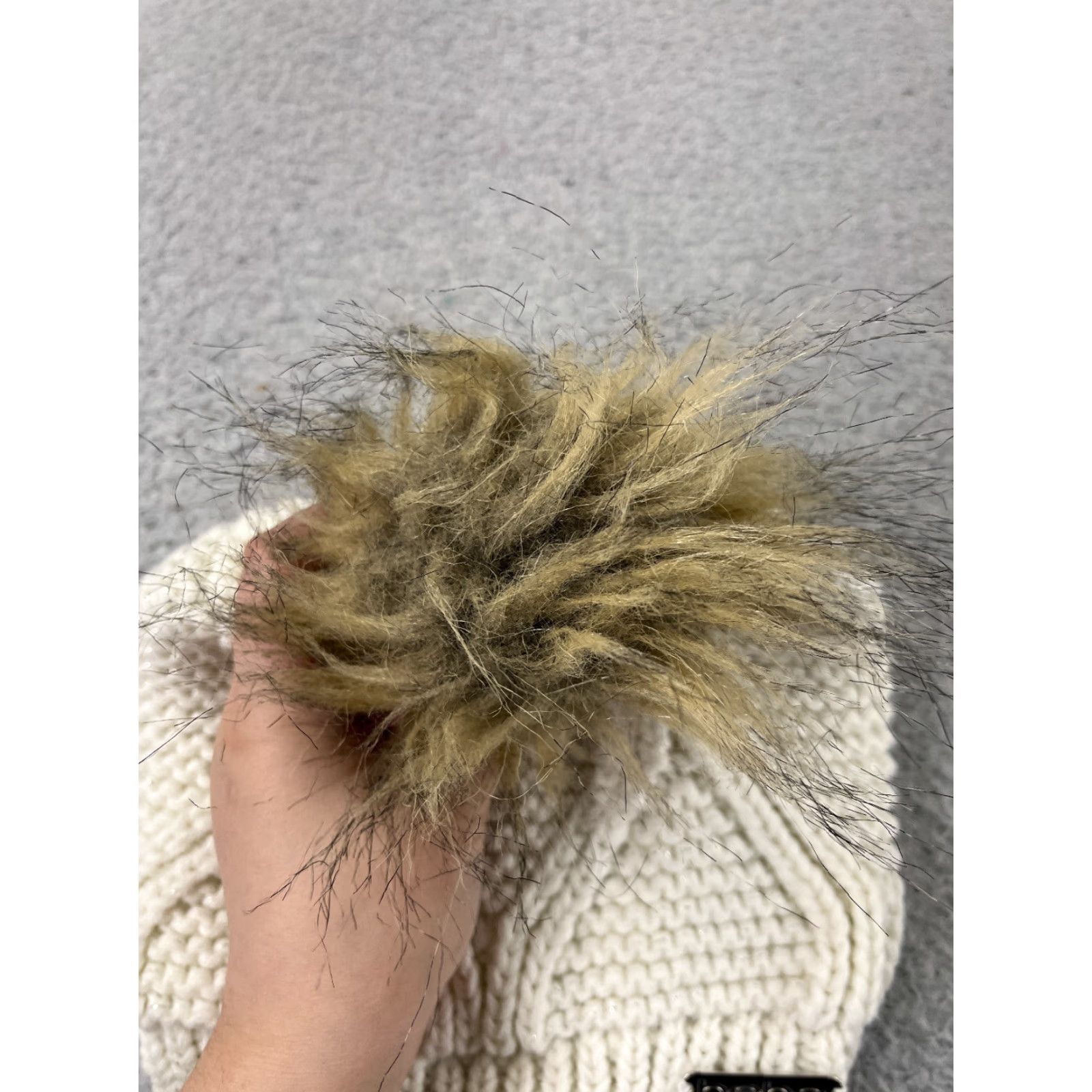 Bebe bebe Beanie Toque Womens One Size White Sparkly Knit Faux Fur Pom Ski Hat/Cap Accessories Rhinestone Logo Winter Urban 90s Mens Womens Size ONE SIZE - 3 Thumbnail