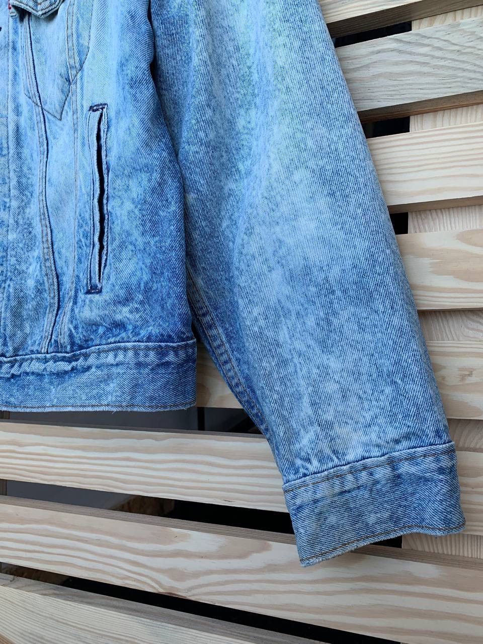Levi's × Levi's Vintage Clothing Vintage Levi’s Denim Jacket Washed Distressed Size M Size US M / EU 48-50 / 2 - 3 Thumbnail