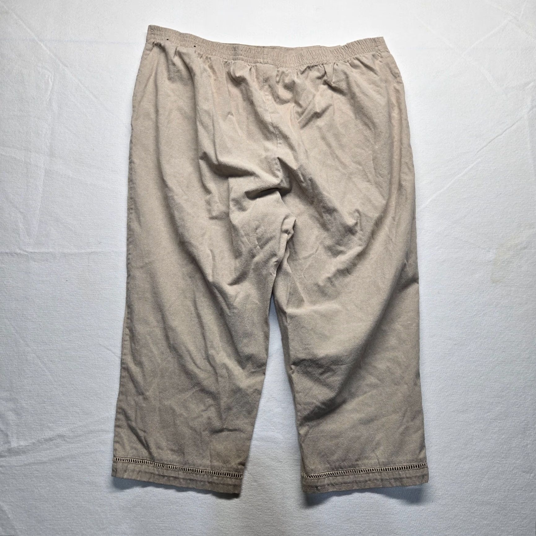 Vintage Alfred Dunner Pants Capris Beige Stretch 22W Womens Plus Size Adults Size 22 Beige Stretch Pants Women Size 40" / US 18 - 8 Thumbnail