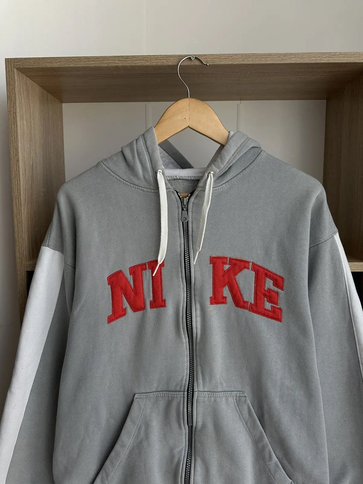 Nike × Nike ACG × Vintage Vintage Nike Grey Full Zip Hoodie Center Logo Y2K Size US M / EU 48-50 / 2 - 10 Thumbnail