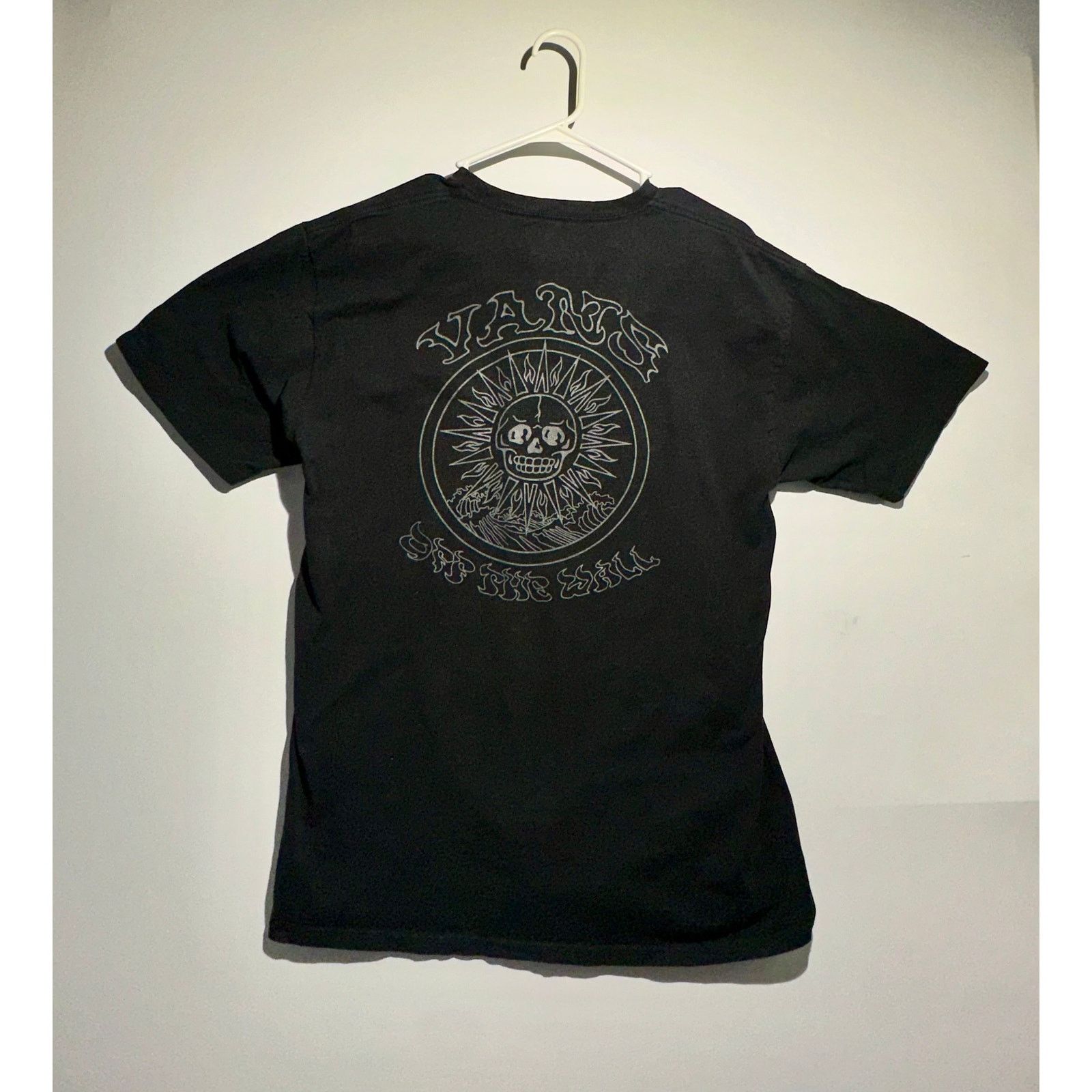 Vans Vans Off The Wall Sun Waves Design Black Tshirt Size Large Size US L / EU 52-54 / 3 - 1 Thumbnail