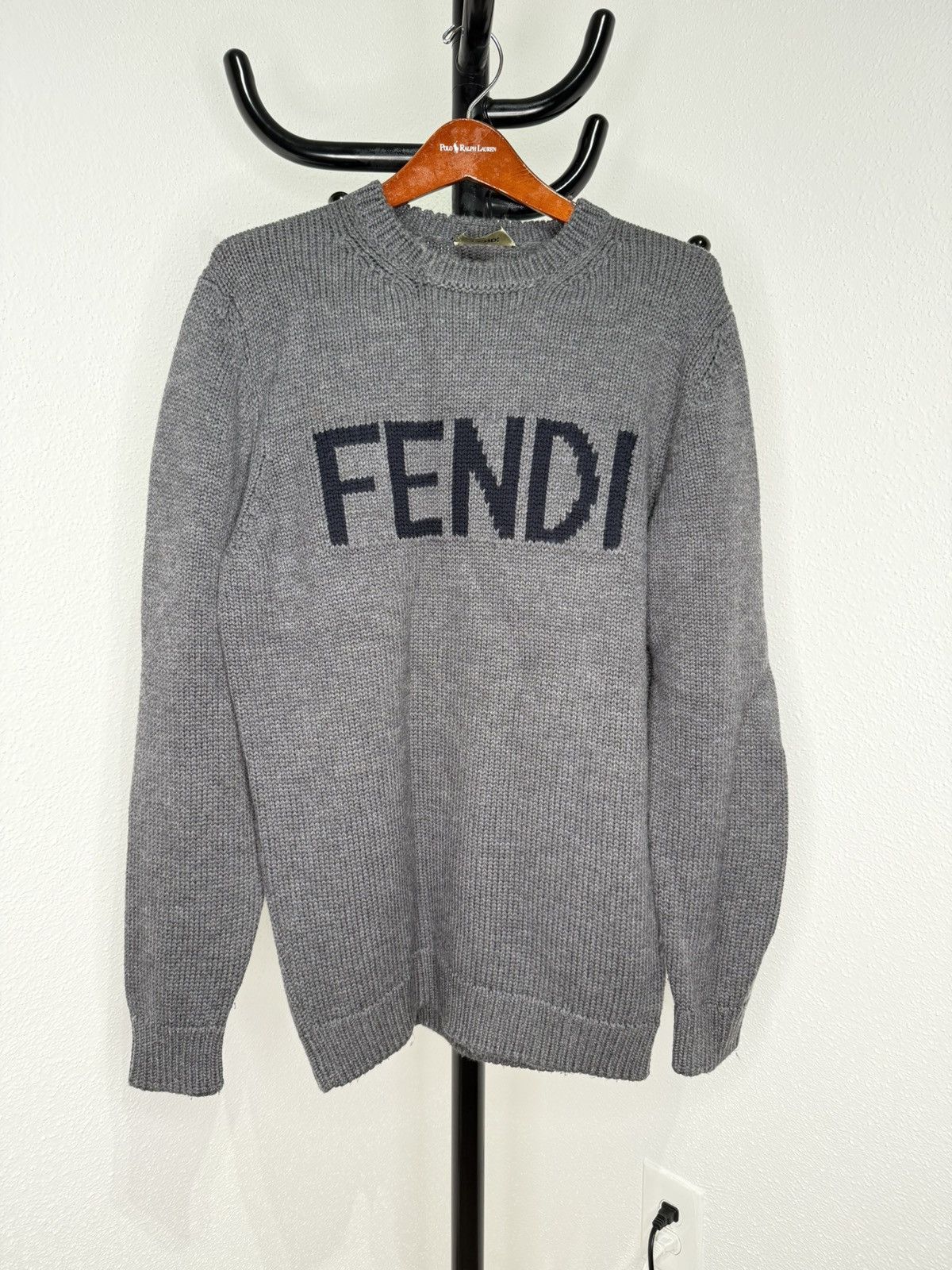 Fendi FENDI Logo Knitted Sweater Size US L / EU 52-54 / 3 - 1 Thumbnail
