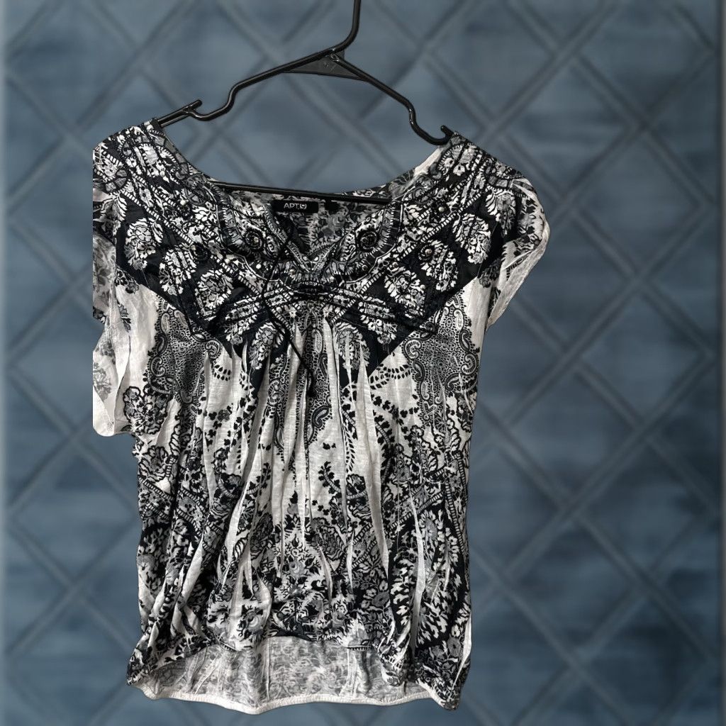 Apt. 9 Apt. 9 Women’s M Multicolor Floral Print Sleeveless V-Neck Top Studded Tunic Shirt Girls Mens Womens Size M / US 6-8 / IT 42-44 - 1 Thumbnail