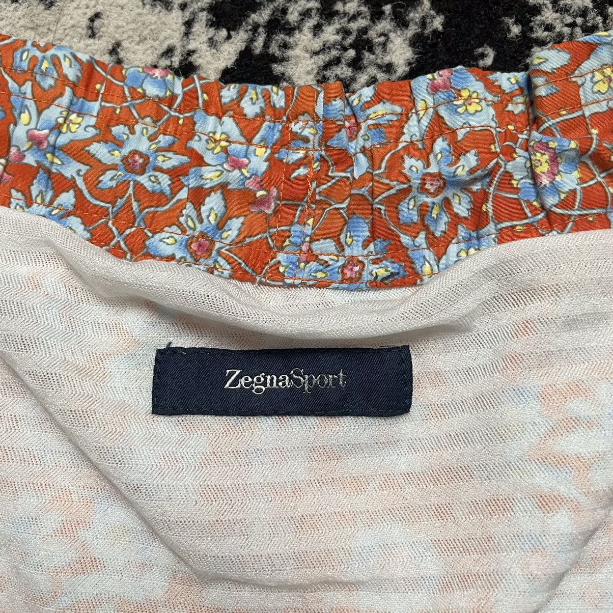 Ermenegildo Zegna Ermenegildo Zegna floral Swim Shorts Size US 36 / EU 52 - 7 Thumbnail