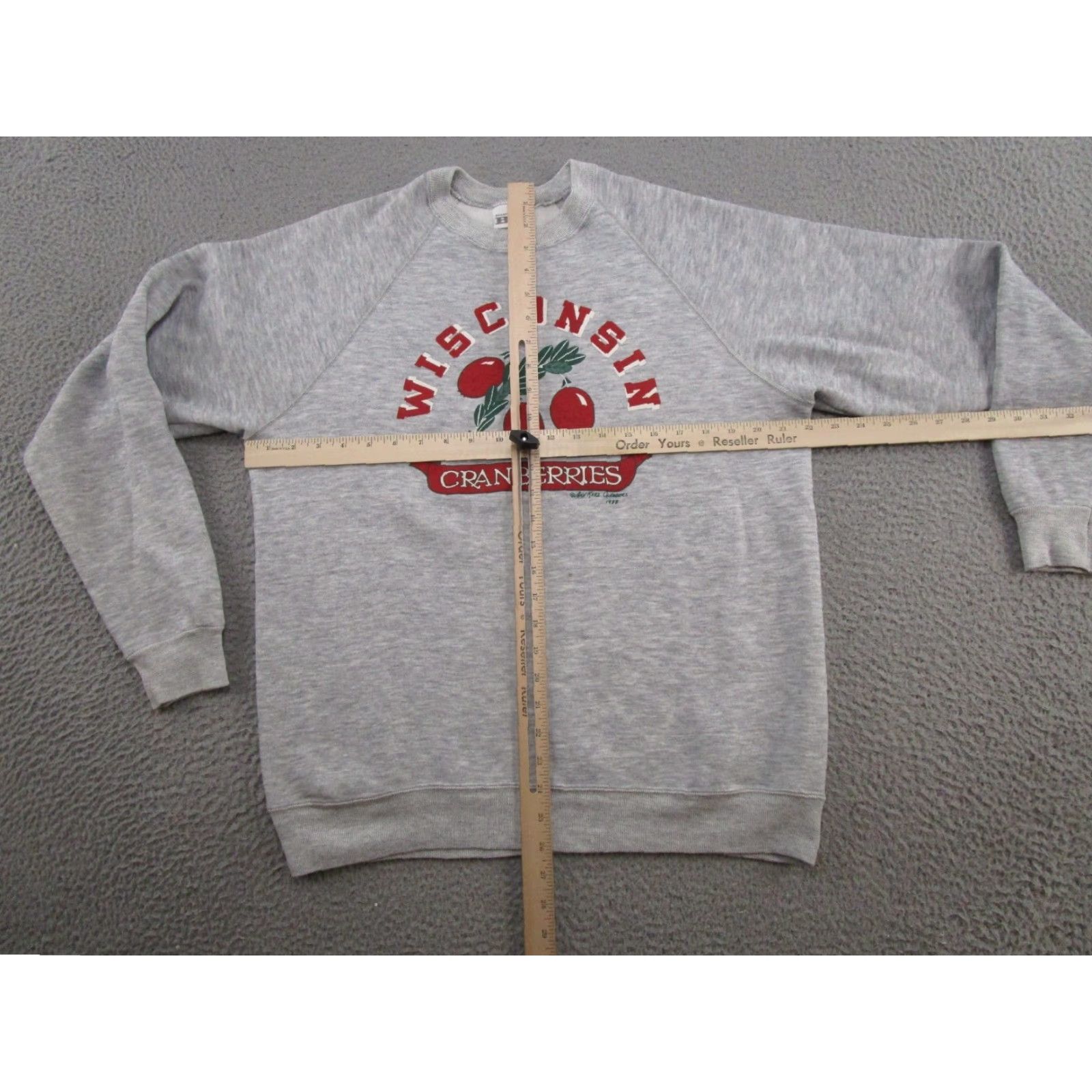 Vintage Vintage Wisconsin Cranberries Raglan Sweatshirt Crewneck 1988 Read Mens M Gray All Seasons Hooded 80s Sports Sweatshirt Size US M / EU 48-50 / 2 - 6 Thumbnail