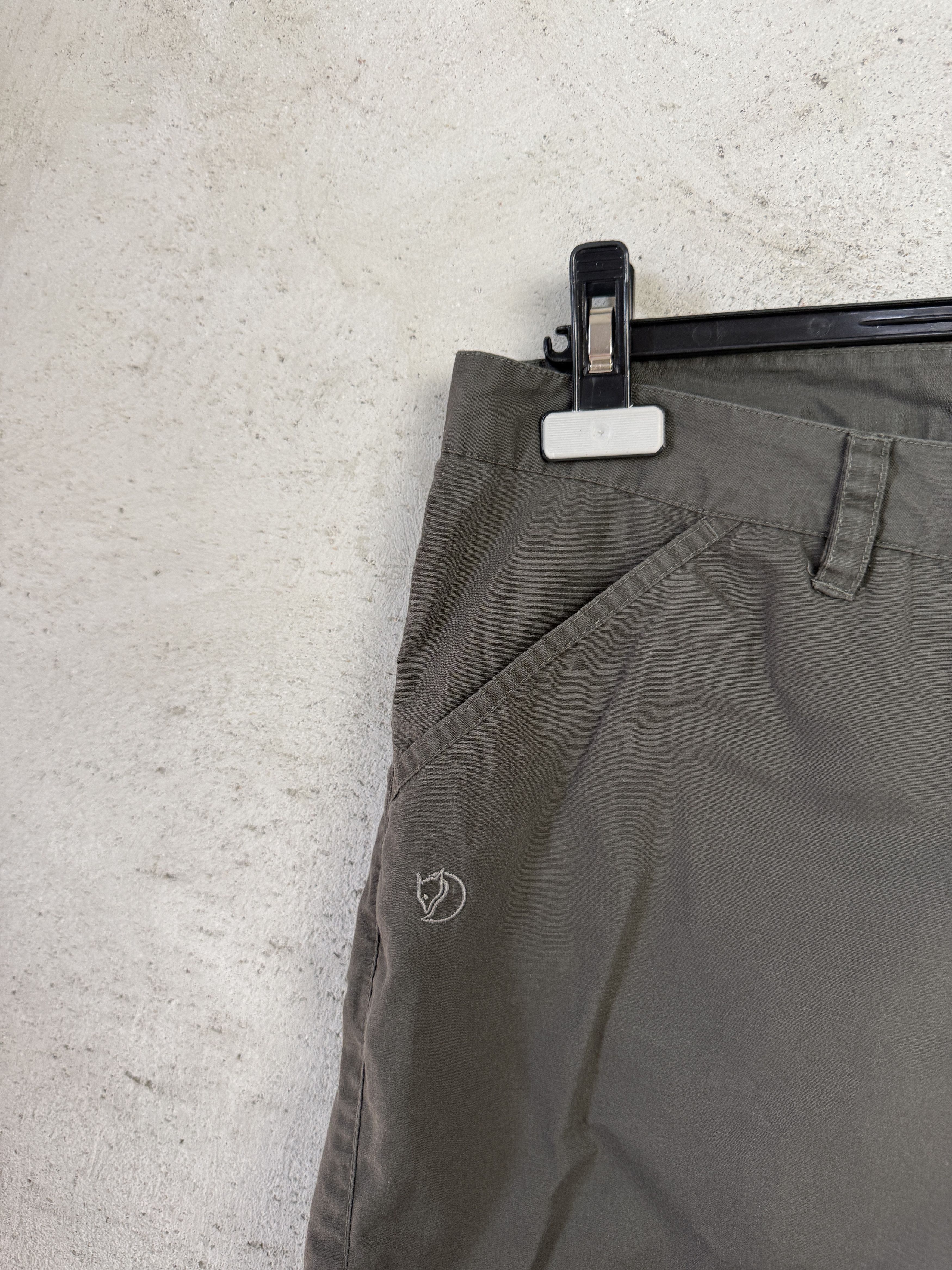 Fjallraven Fjallraven High Coast Trousers outdoor pants gorpcore Size 30" / US 8 / IT 44 - 2 Thumbnail