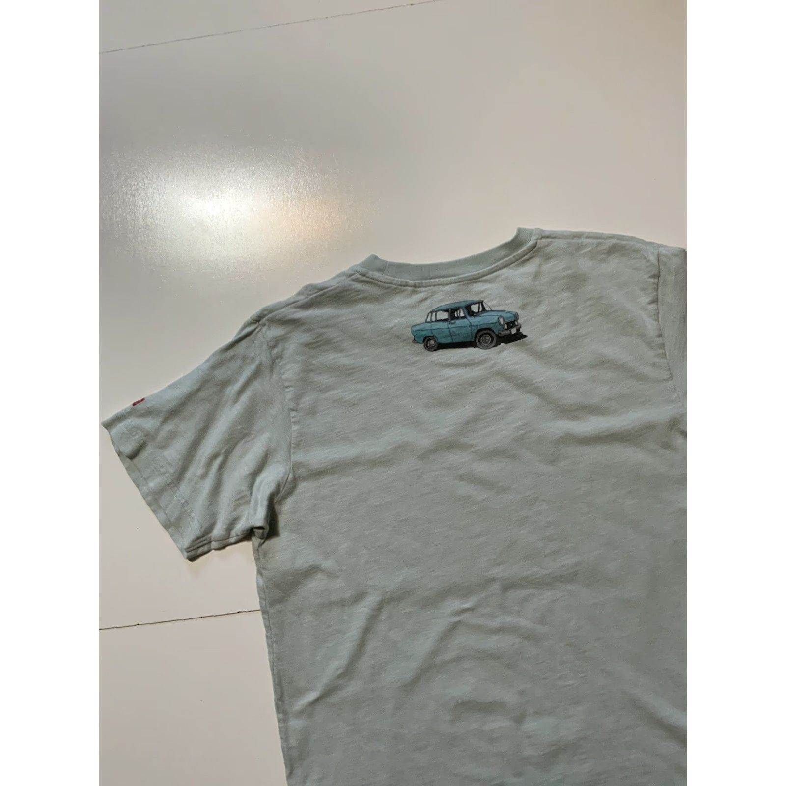 Uniqlo UT Uniqlo Artist Collaboration Graphic Star Hat Car Graphic S/S T-Shirt Sz. M Size US M / EU 48-50 / 2 - 4 Thumbnail