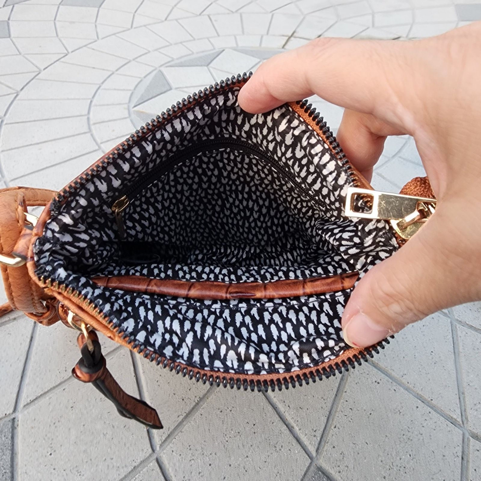 Designer Emperia Los Angeles Vegan Leather Crossbody Bag Size ONE SIZE - 5 Thumbnail