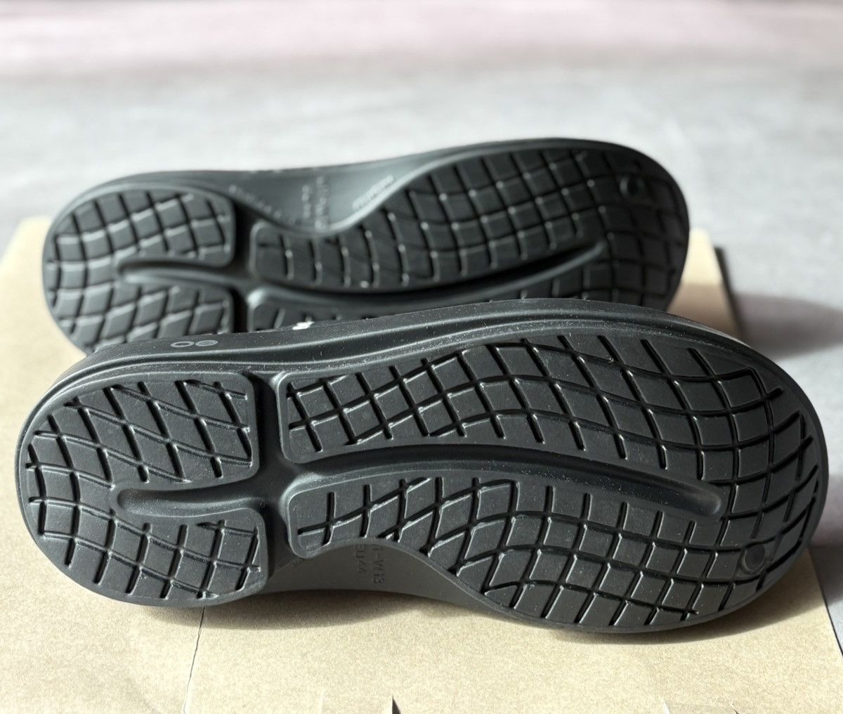 Undercover Undercover x Oofos Recovery Slide Size US 11 / EU 44 - 6 Thumbnail