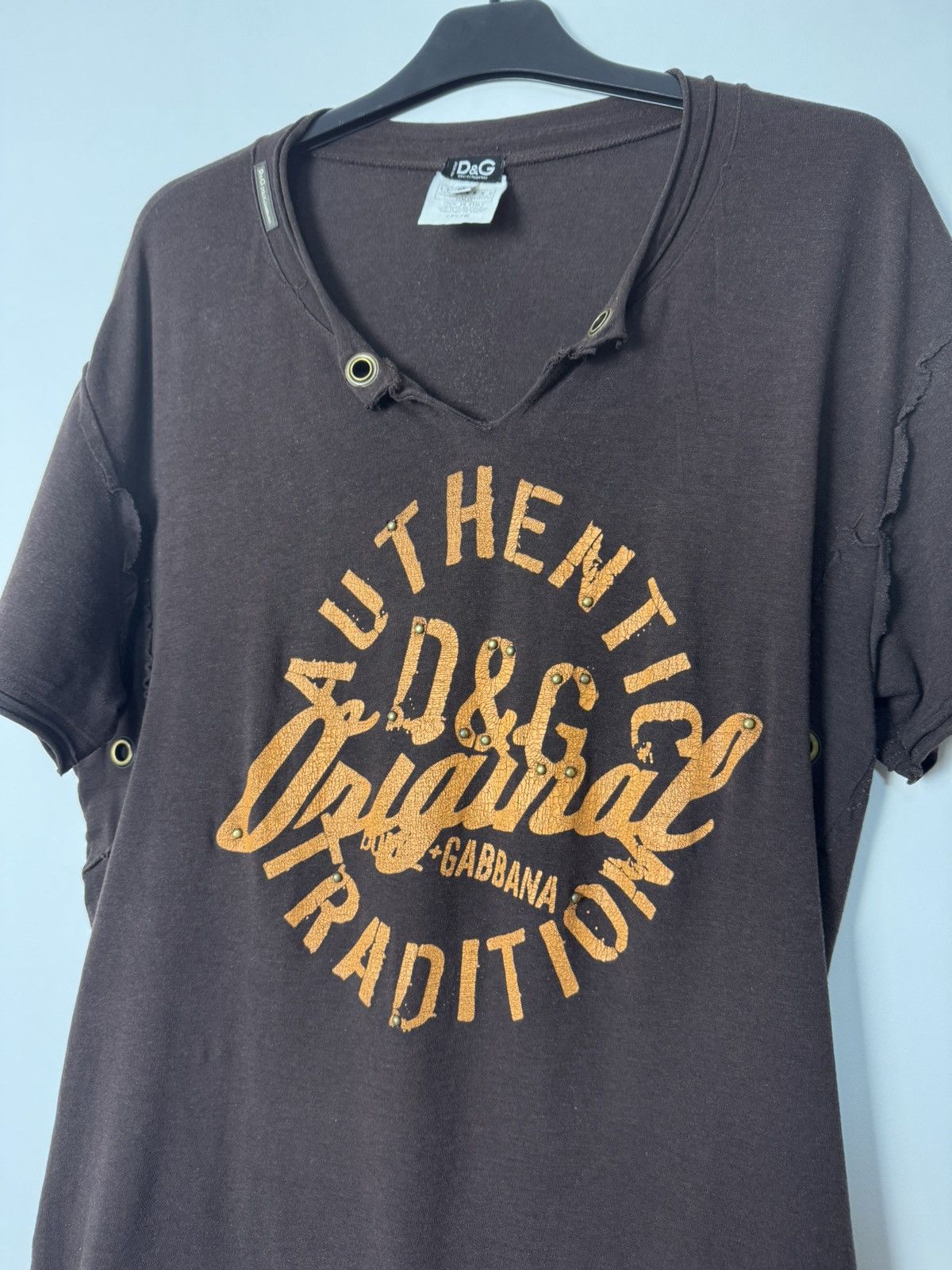 Dolce & Gabbana D&G Dolce & Gabbana Distressed Eyelet Graphic Tee Archive Size US M / EU 48-50 / 2 - 8 Thumbnail