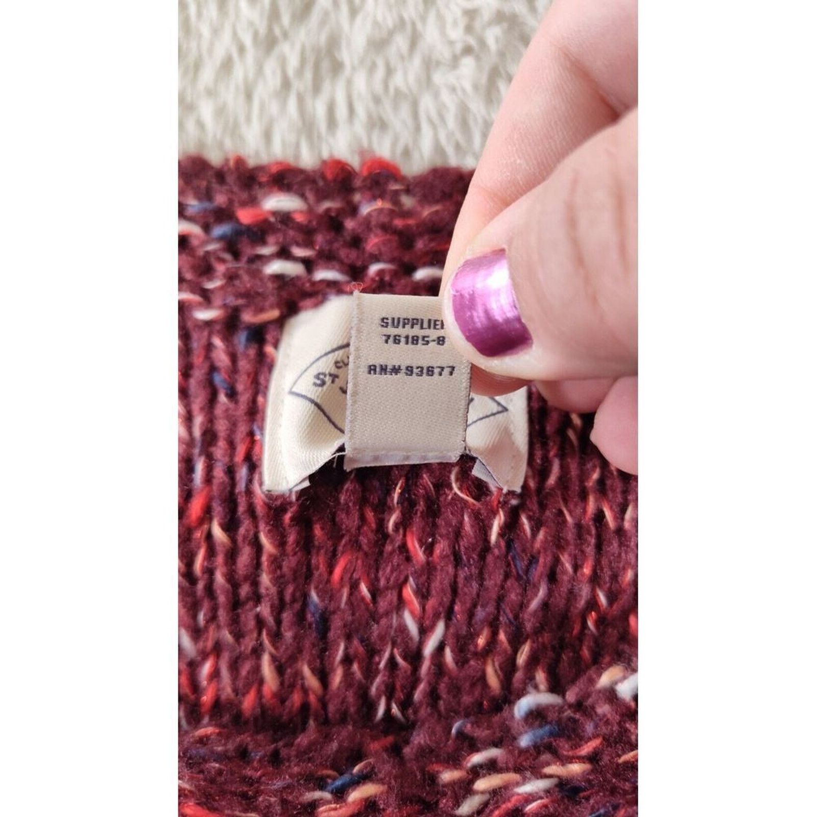 St. Johns Bay St Johns Bay Sweater Women's XL Eyelet Burgundy Cable Knit Size XL / US 12-14 / IT 48-50 - 7 Thumbnail