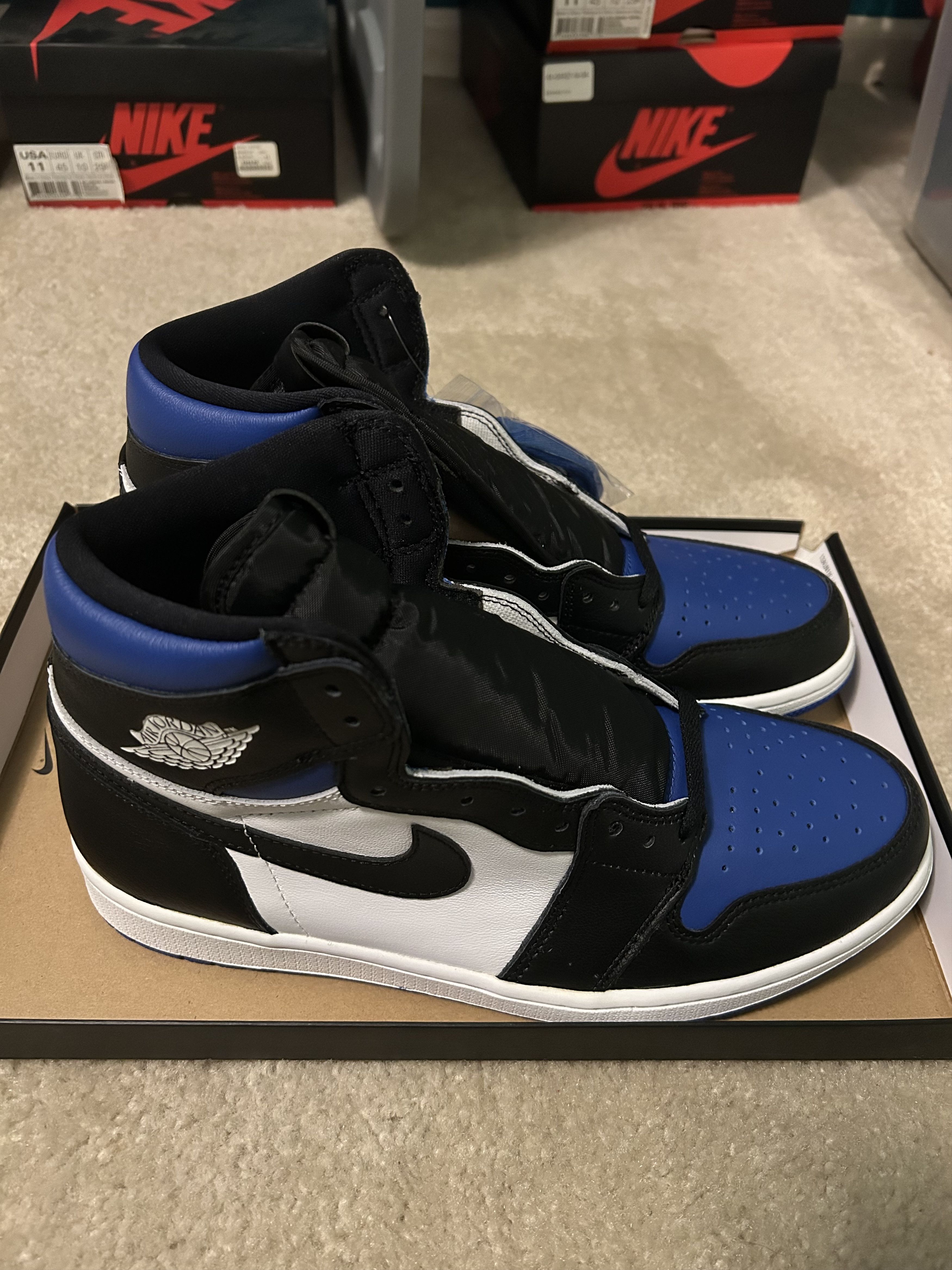 Jordan Brand Air Jordan 1 Retro High OG "Royal Toe" – Deadstock Size US 11 / EU 44 - 4 Thumbnail