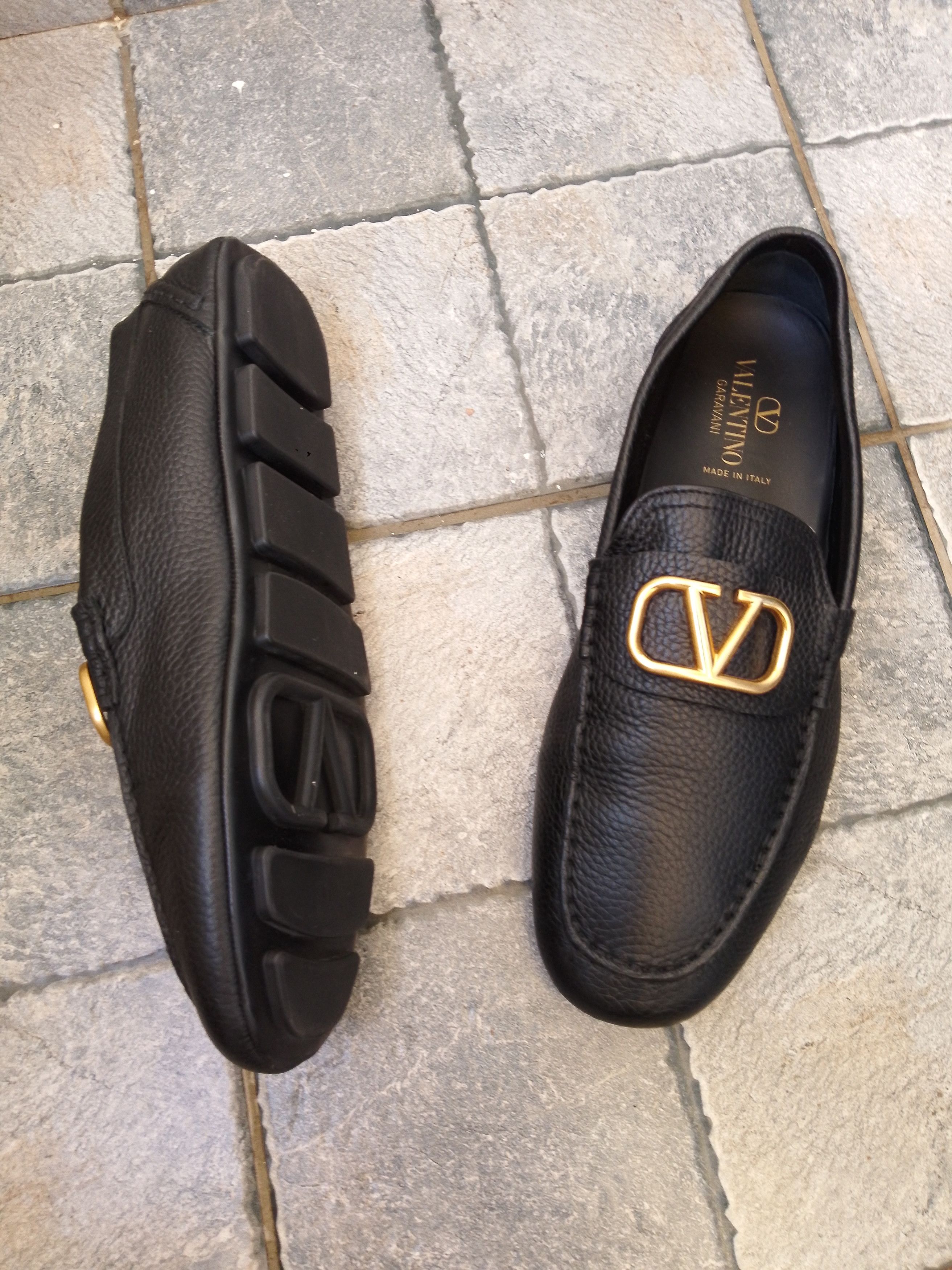 Valentino Valentino garavani v logo signature driving shoes Size US 10 / EU 43 - 25 Thumbnail