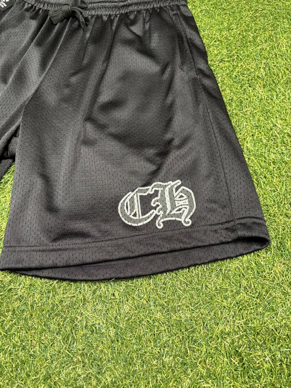 Chrome Hearts Chrome Hearts Black Varsity Mesh Basketball Shorts Size US 35 - 2 Thumbnail
