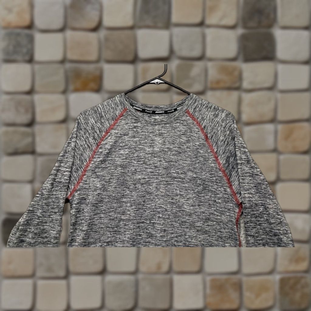 Vintage Russell T-Shirt Men’s Medium Long Sleeve Crew Neck Heather Gray & Red Dri-Power 360 Athletic Shirt Size US M / EU 48-50 / 2 - 1 Thumbnail