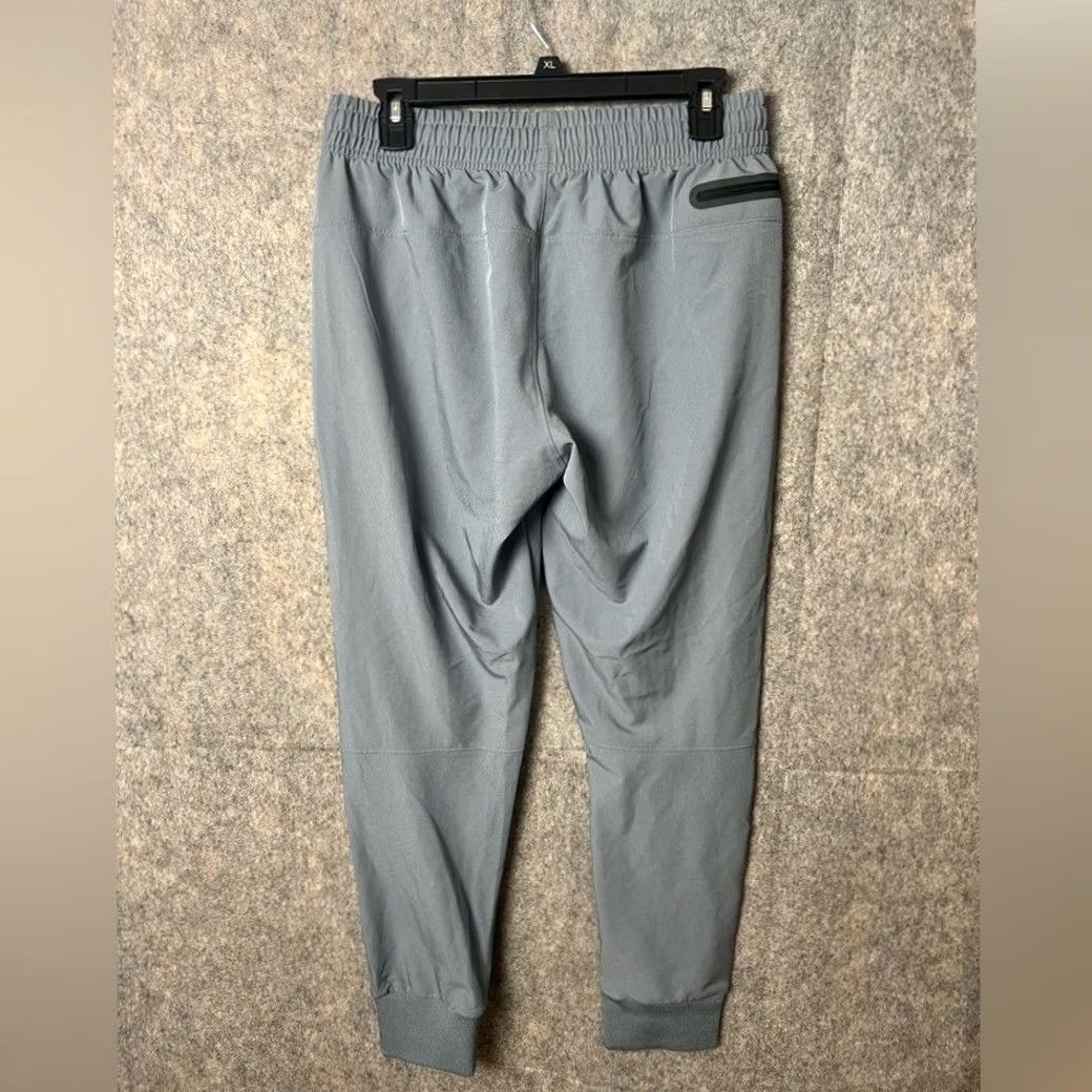 Under Armour Under Armour Men's Medium Gray Joggers Pants Size US 31 - 6 Thumbnail