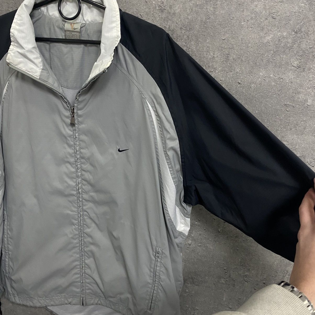 Nike Vintage Nike Track Jacket Striped Mini Swoosh 00s Y2K Size US L / EU 52-54 / 3 - 6 Thumbnail