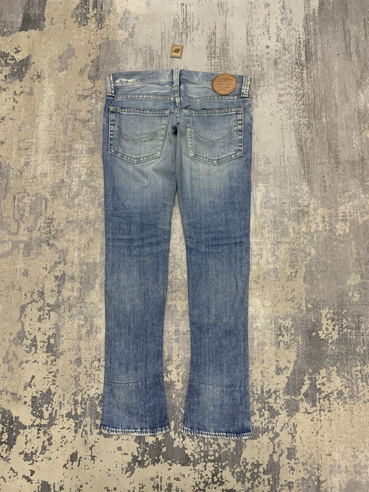 Japanese Brand One Piece x Rodeo Crowns Japanese Distressed Flared Jeans Size 32" / US 10 / IT 46 - 8 Thumbnail