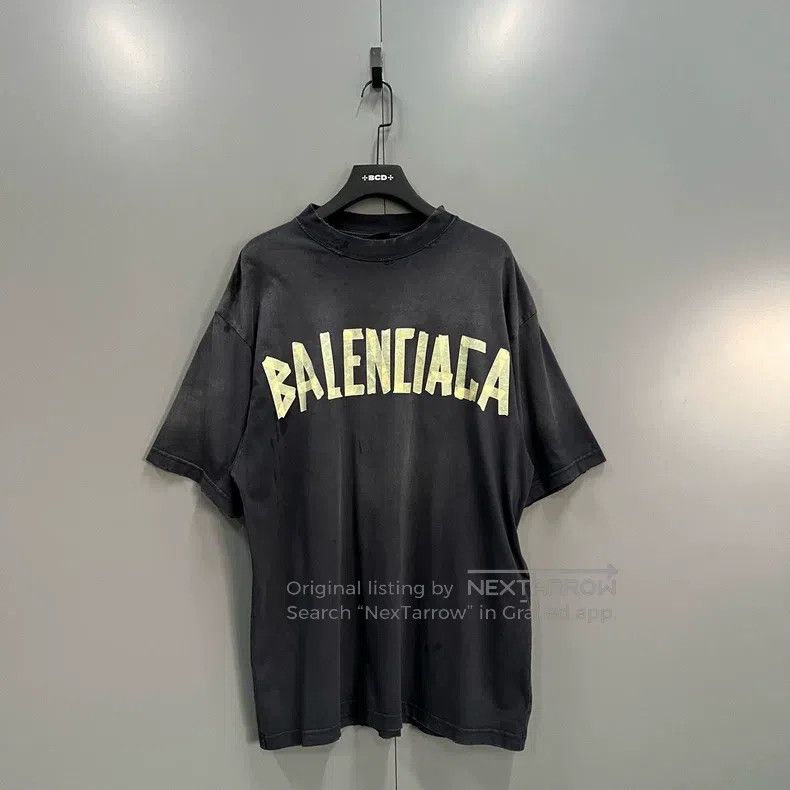 Balenciaga Balenciaga Classic tape distressed short sleeve Size US M / EU 48-50 / 2 - 1 Thumbnail