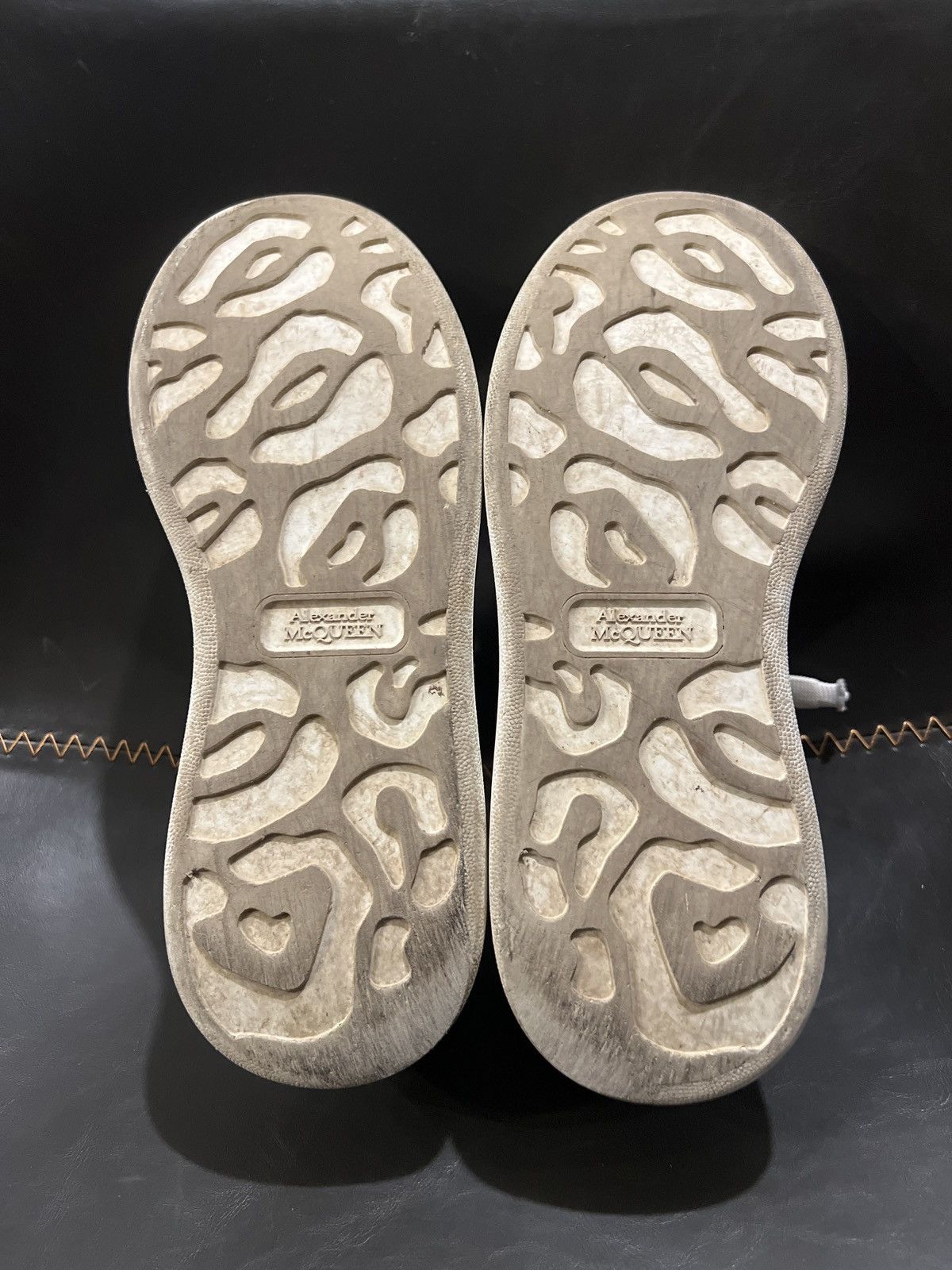 Alexander McQueen Alexander McQueen – Women’s – White/Black – EU 40 / US 9W Size US 10 / IT 40 - 4 Thumbnail