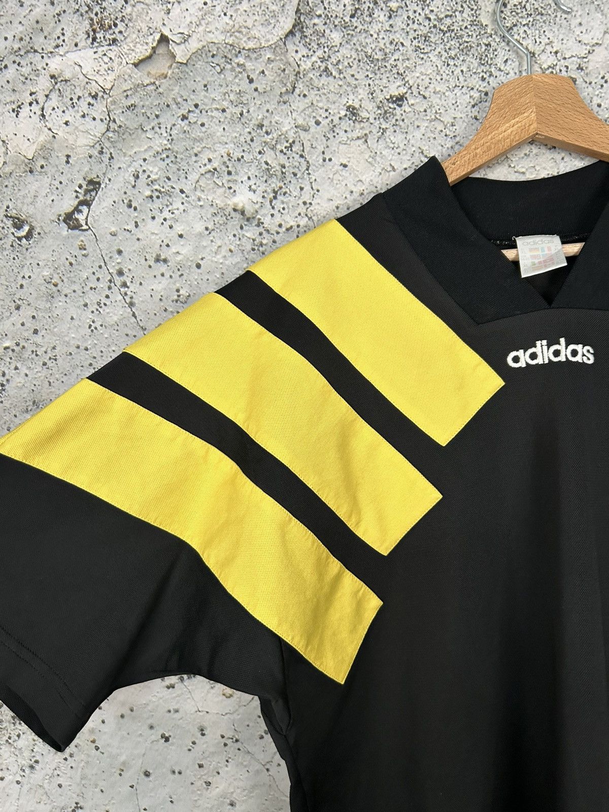 Adidas Vintage Adidas Equipment Sportswear Tee Football Soccer Size US XL / EU 56 / 4 - 4 Thumbnail