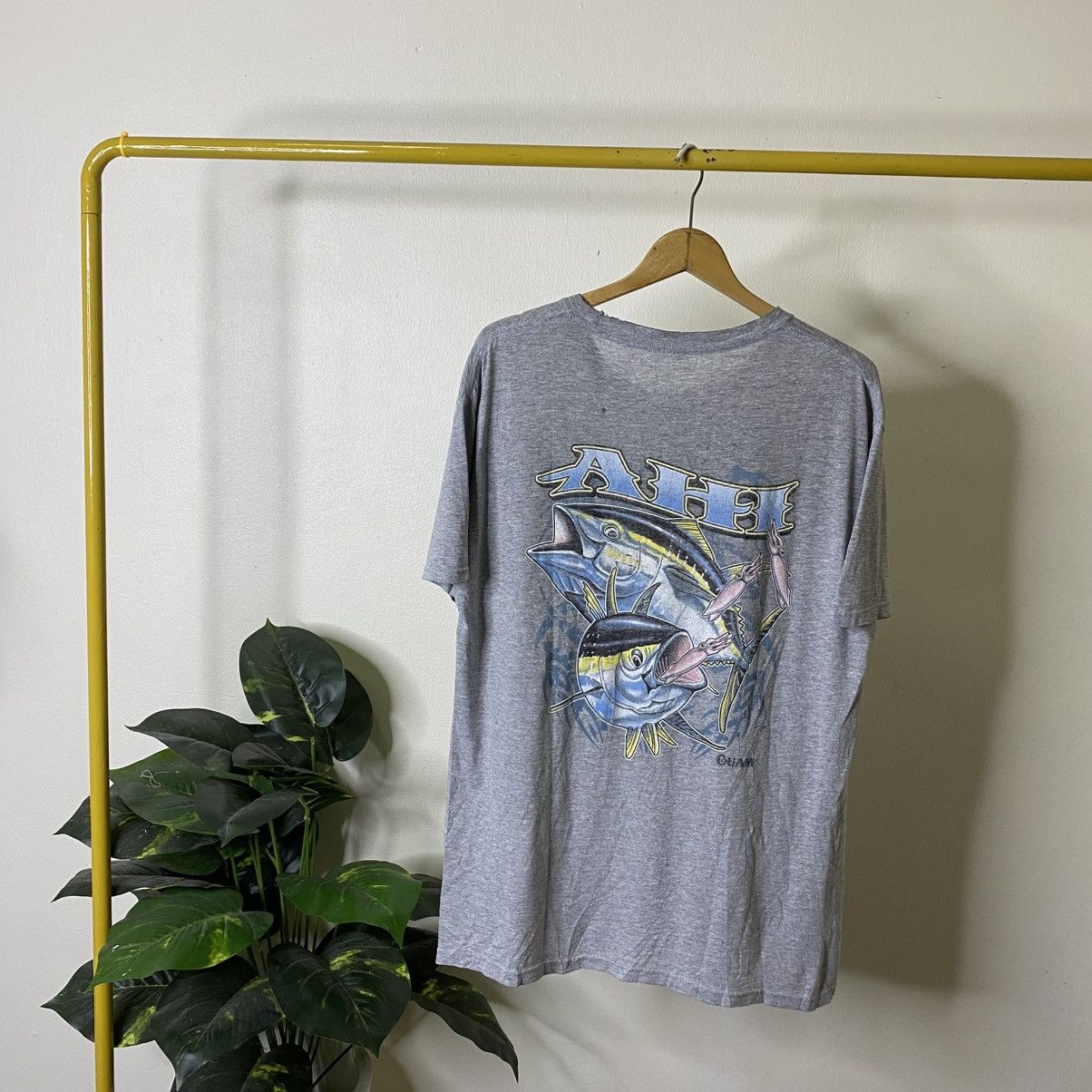 Vintage 1990s Ahi Guam Yellowfin Tuna Fish Crazy Graphic T Shirt Size US L / EU 52-54 / 3 - 1 Thumbnail