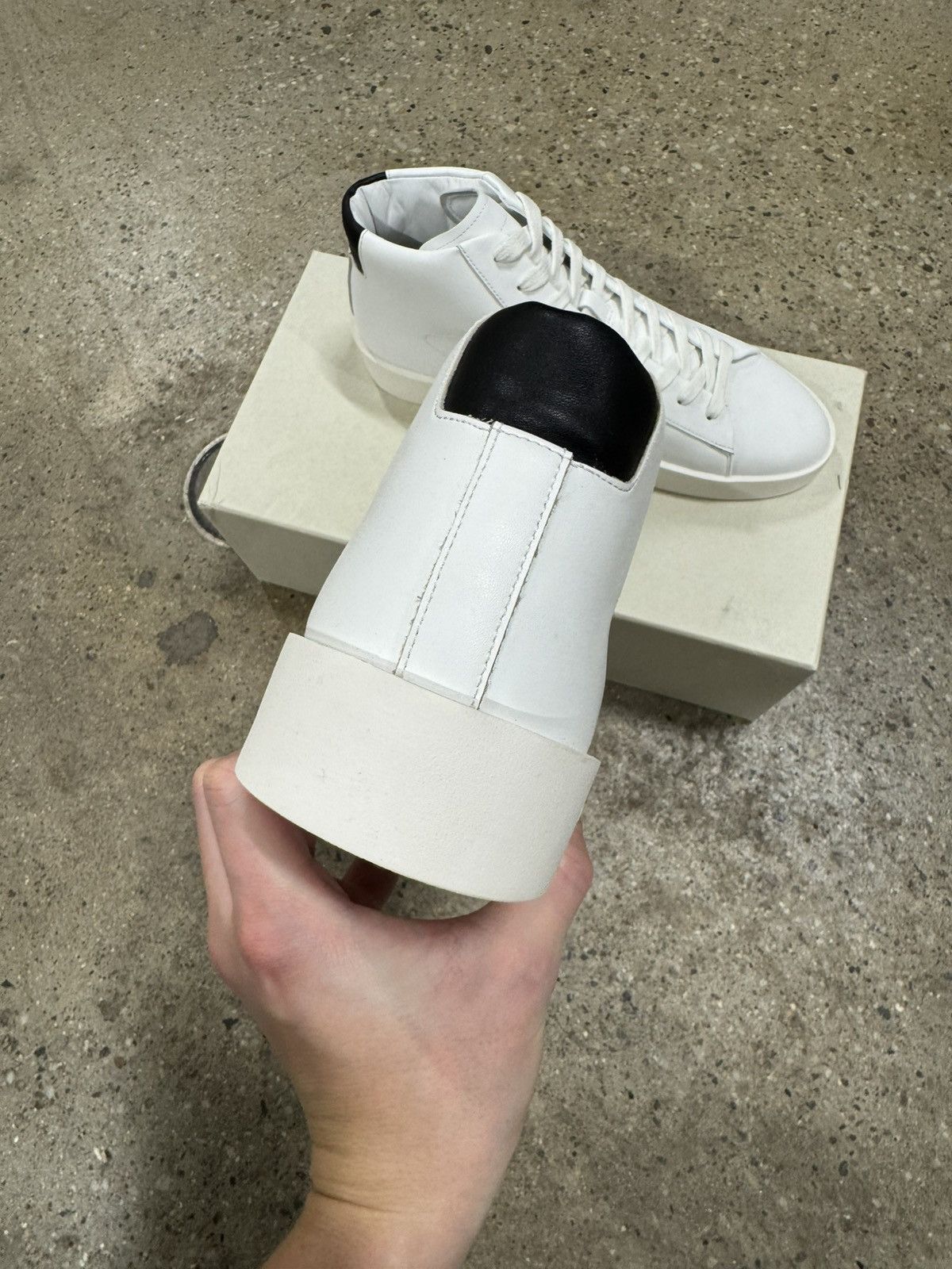 Essentials × Fear of God Fear of God Essentials Tennis High Top Sneaker NEW 325$ Size US 8 / EU 41 - 3 Thumbnail