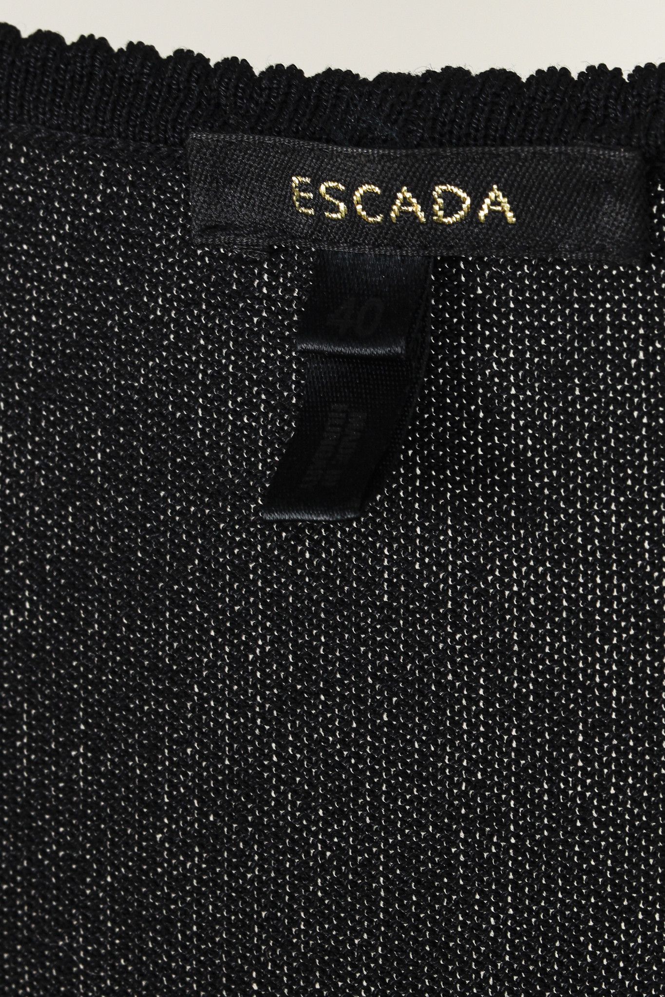 Escada Escada Black Floral Embroidered Deep V Cardigan Size S / US 4 / IT 40 - 4 Thumbnail