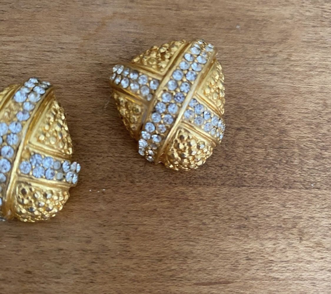 Other RARE VINTAGE CHUNKY GOLD PAVE CLIP ON DIAMOND EARRINGS Size ONE SIZE - 3 Thumbnail