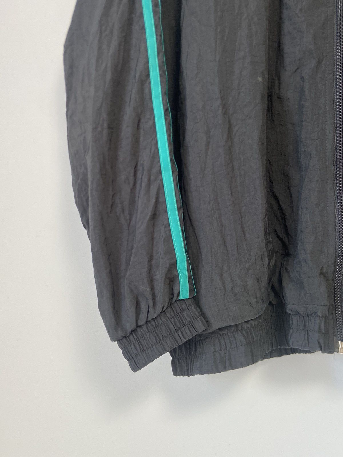 Adidas × Vintage Adidas Vintage Nylon Jacket y2k style hype Size US XL / EU 56 / 4 - 3 Thumbnail