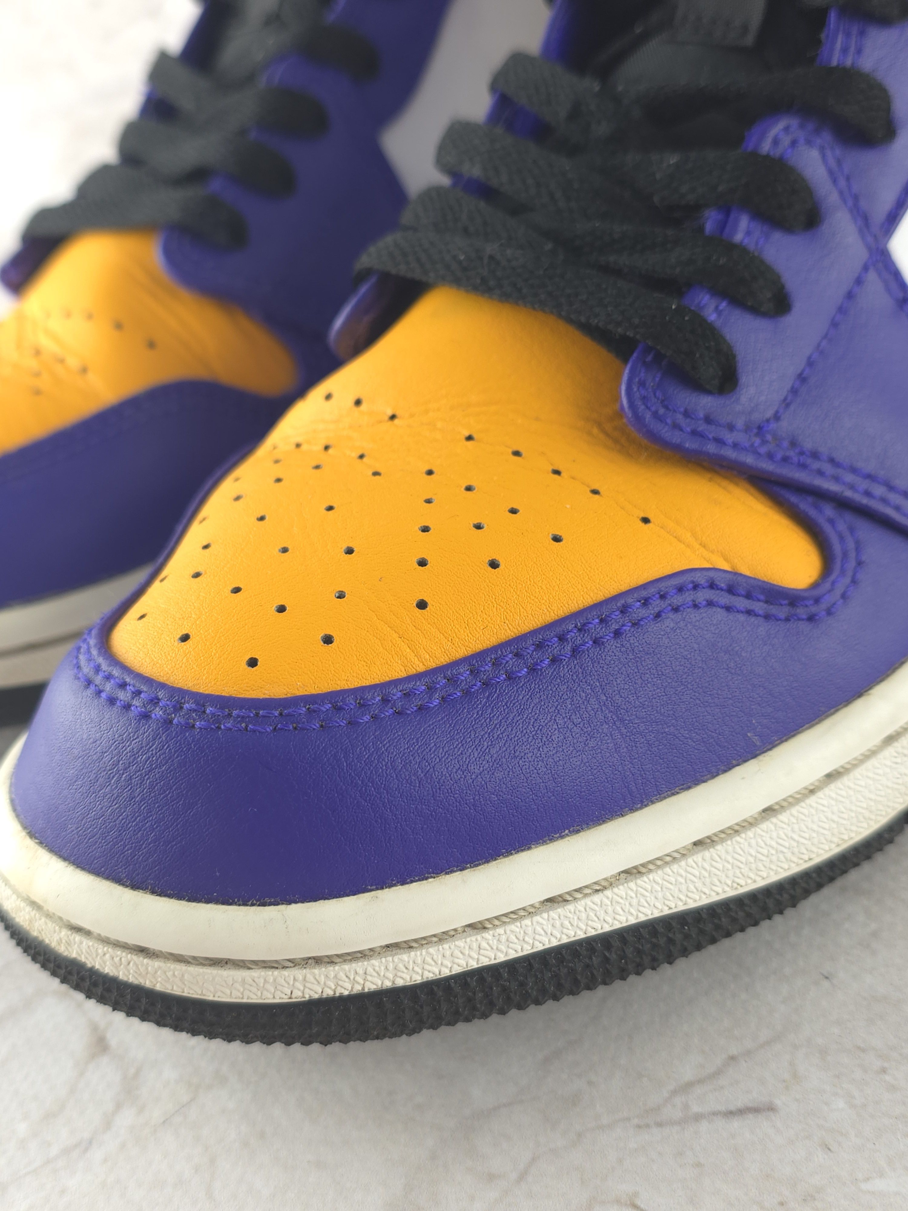 Jordan Brand Jordan 1 mid Lakers Los Angeles Lakers size 44,5 EU Size US 11 / EU 44 - 6 Thumbnail