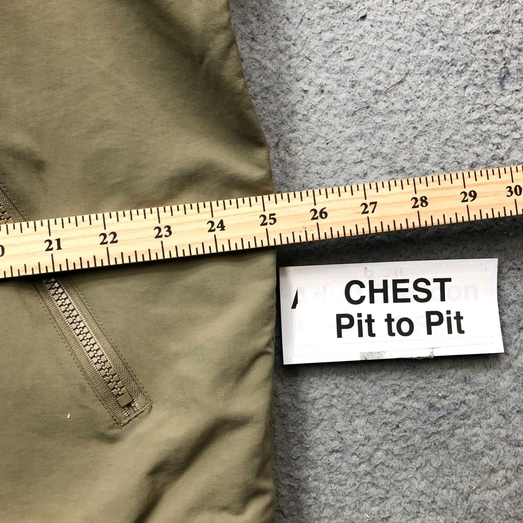 Vintage VINTAGE LL Bean Nylon Fleece Lined Insulated Warm Up Jacket Mens L Green Bomber Jacket Full Zip Pockets Mens Clothing Size US L / EU 52-54 / 3 - 4 Thumbnail