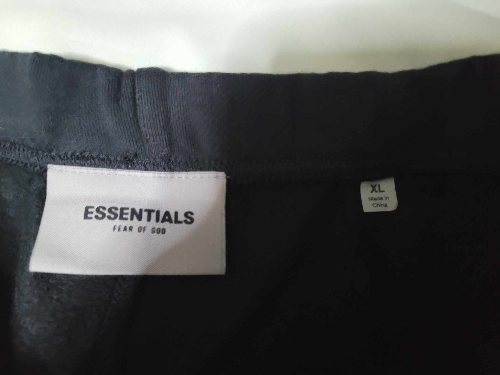 Fear of God Fear of god essential black sweatpants sz XL Size US 36 / EU 52 - 5 Thumbnail