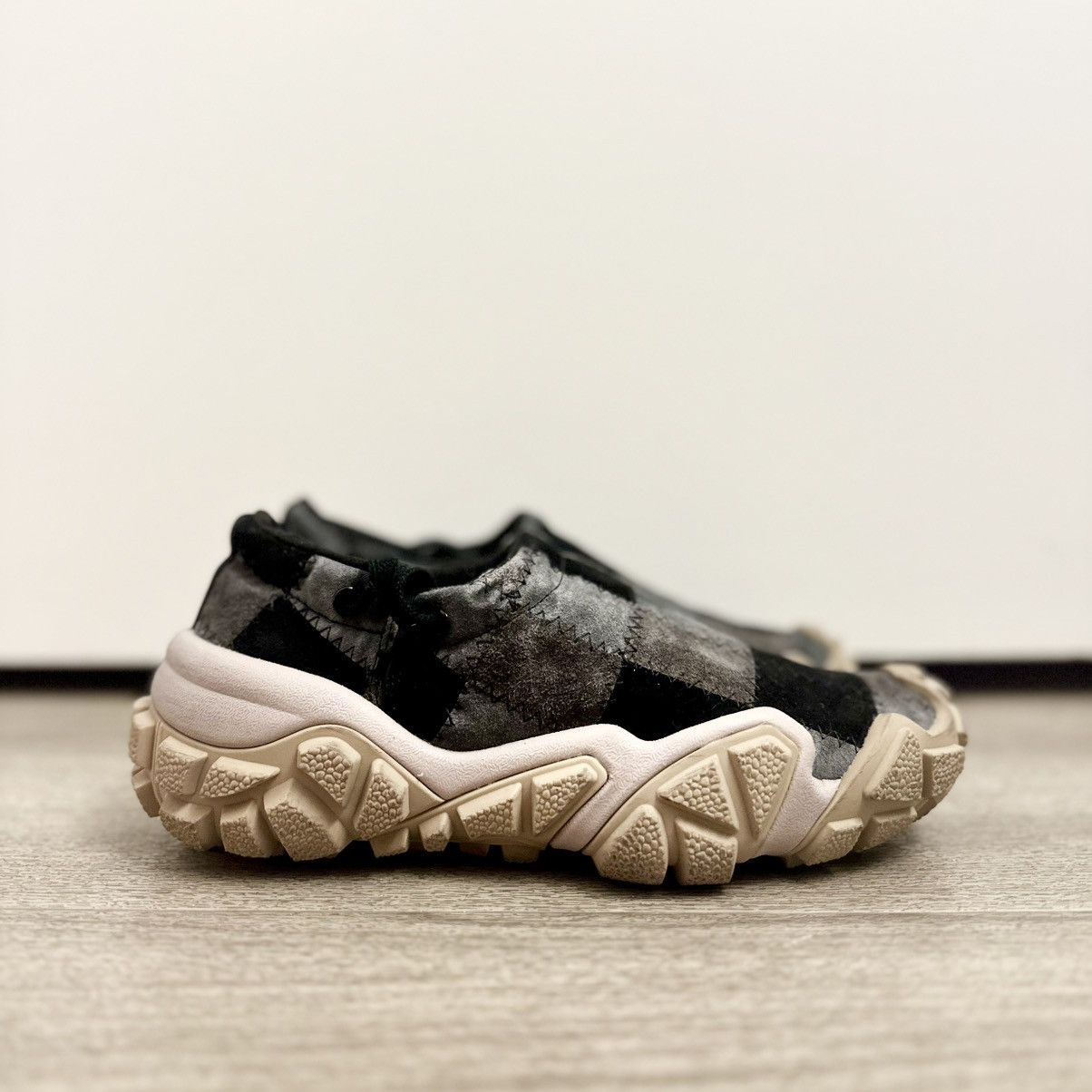 Acne Studios Acne Studios Boltzer Patchwork Sneakers NWT Size US 7 / IT 37 - 9 Thumbnail