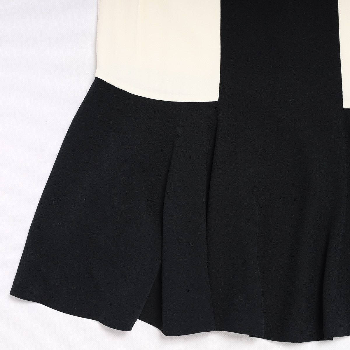 Alexander McQueen Alexander McQueen Dress Acetate Rayon Cream Black Pink Size M / US 6-8 / IT 42-44 - 3 Thumbnail