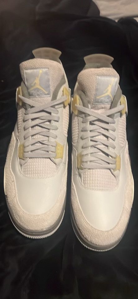 image of Retro Jordan 4 Se Craft Photon Dust Size 18 Not 15 Shoes in Grey, Men's