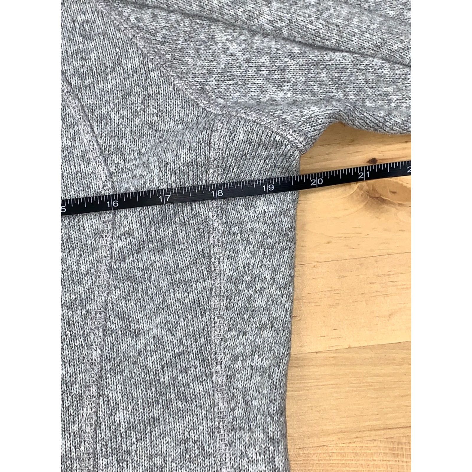 Eddie Bauer Eddie Bauer Womens Full Zip Jacket L Gray Outdoor Casual Jacket Fleece Polyester Solid Full Zip Mens? Wait. Size L / US 10 / IT 46 - 5 Thumbnail