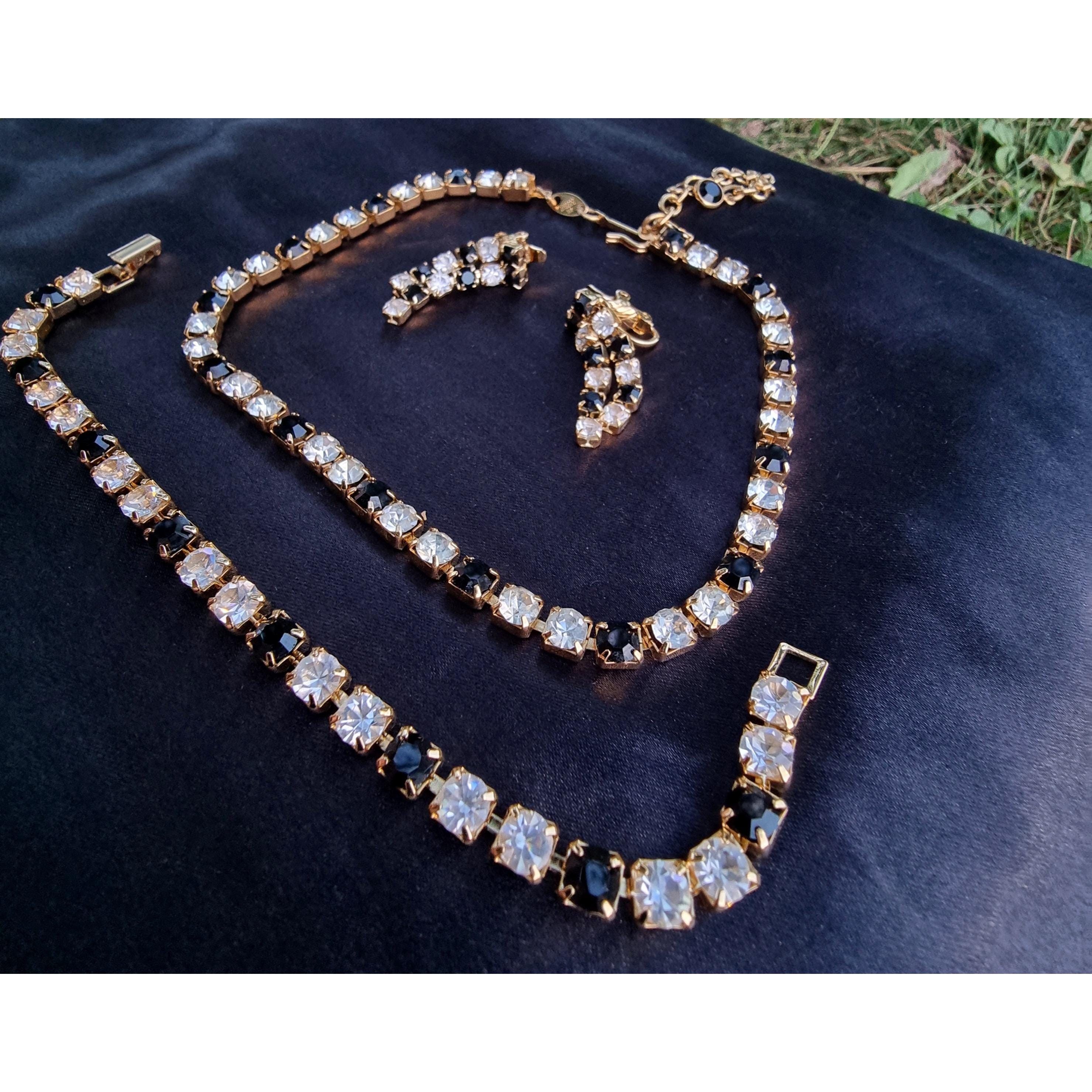 Other Vintage TRIFARI Signed 1990s Rhinestone Black and Clear Gold Size ONE SIZE - 3 Thumbnail