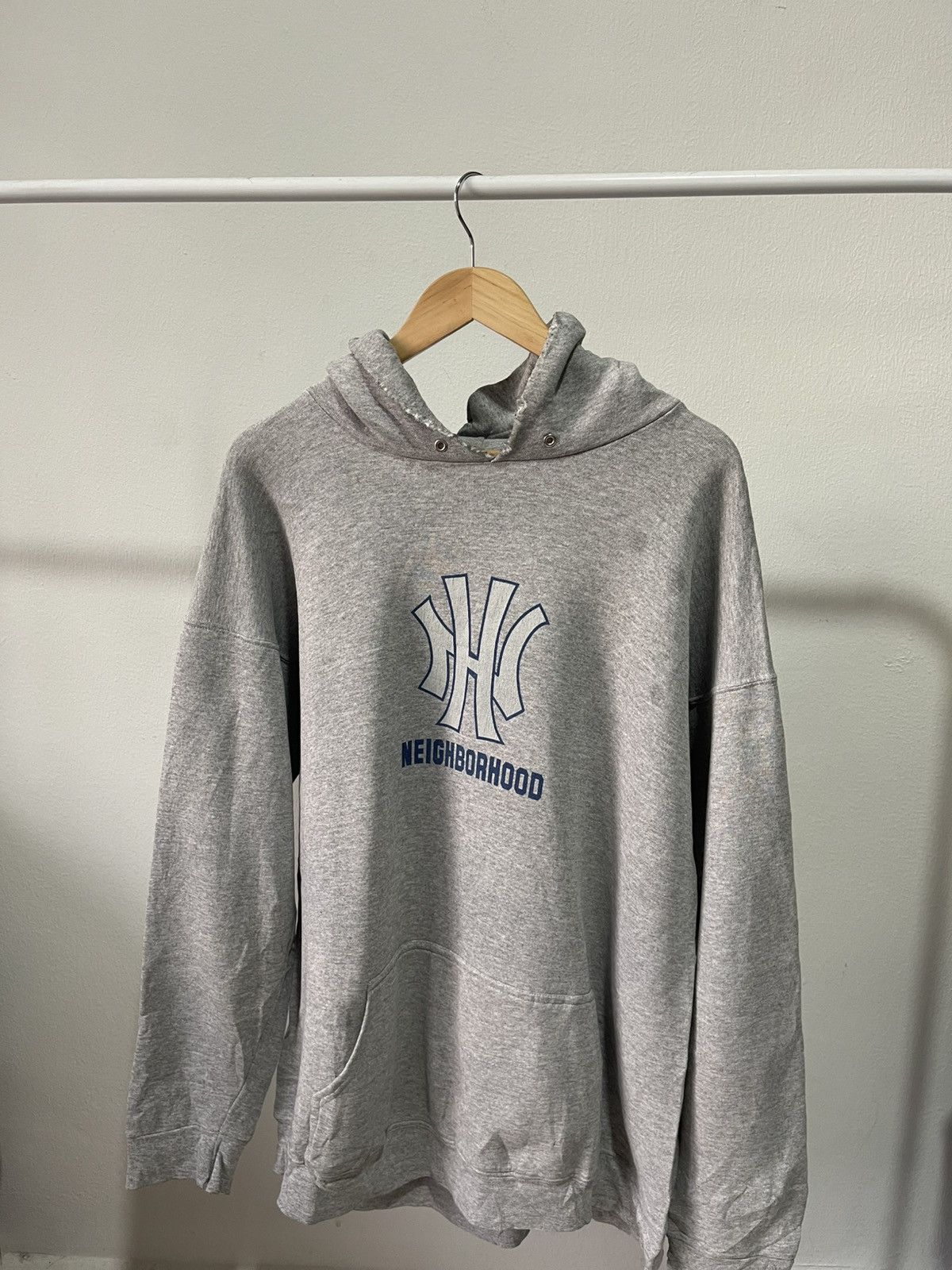 Neighborhood 90s Neighborhood Distressed Hoodie Size US XL / EU 56 / 4 - 6 Thumbnail