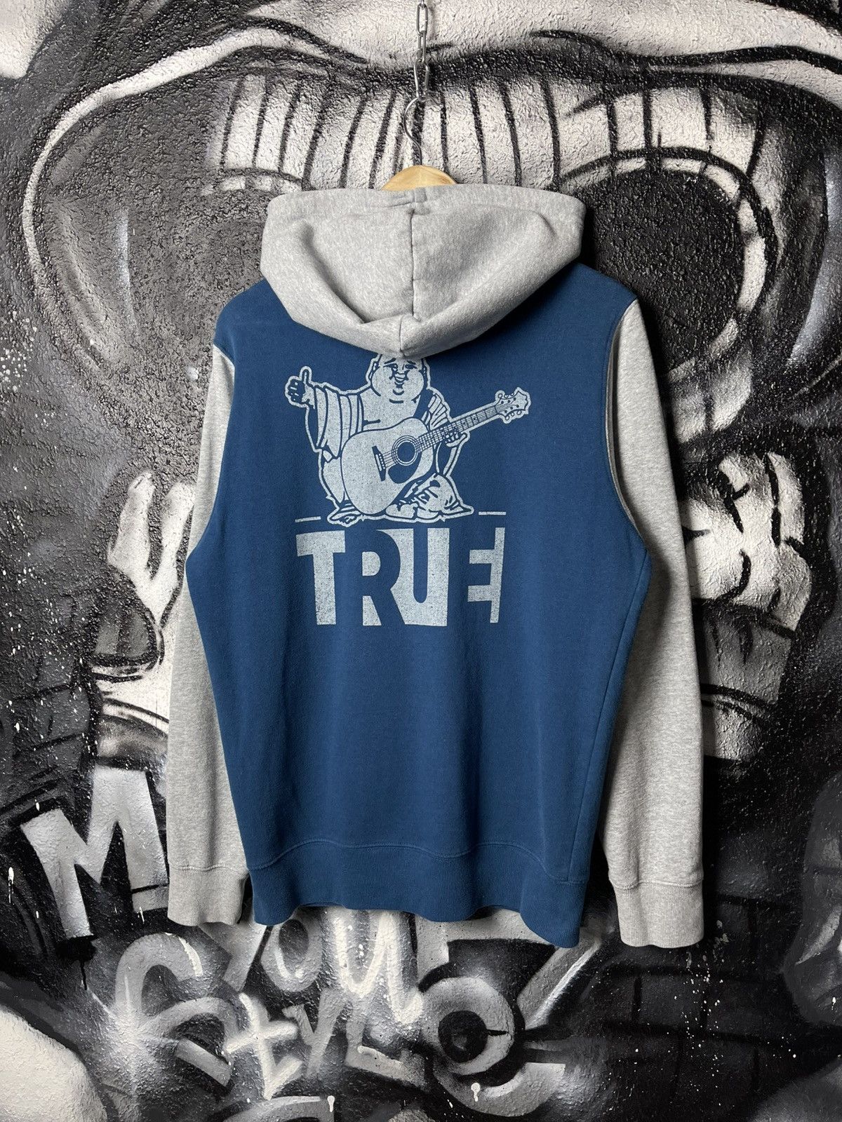True Religion Y2K True Religion Big Logo Zip Hoodie Men’s Size L Size US L / EU 52-54 / 3 - 1 Thumbnail