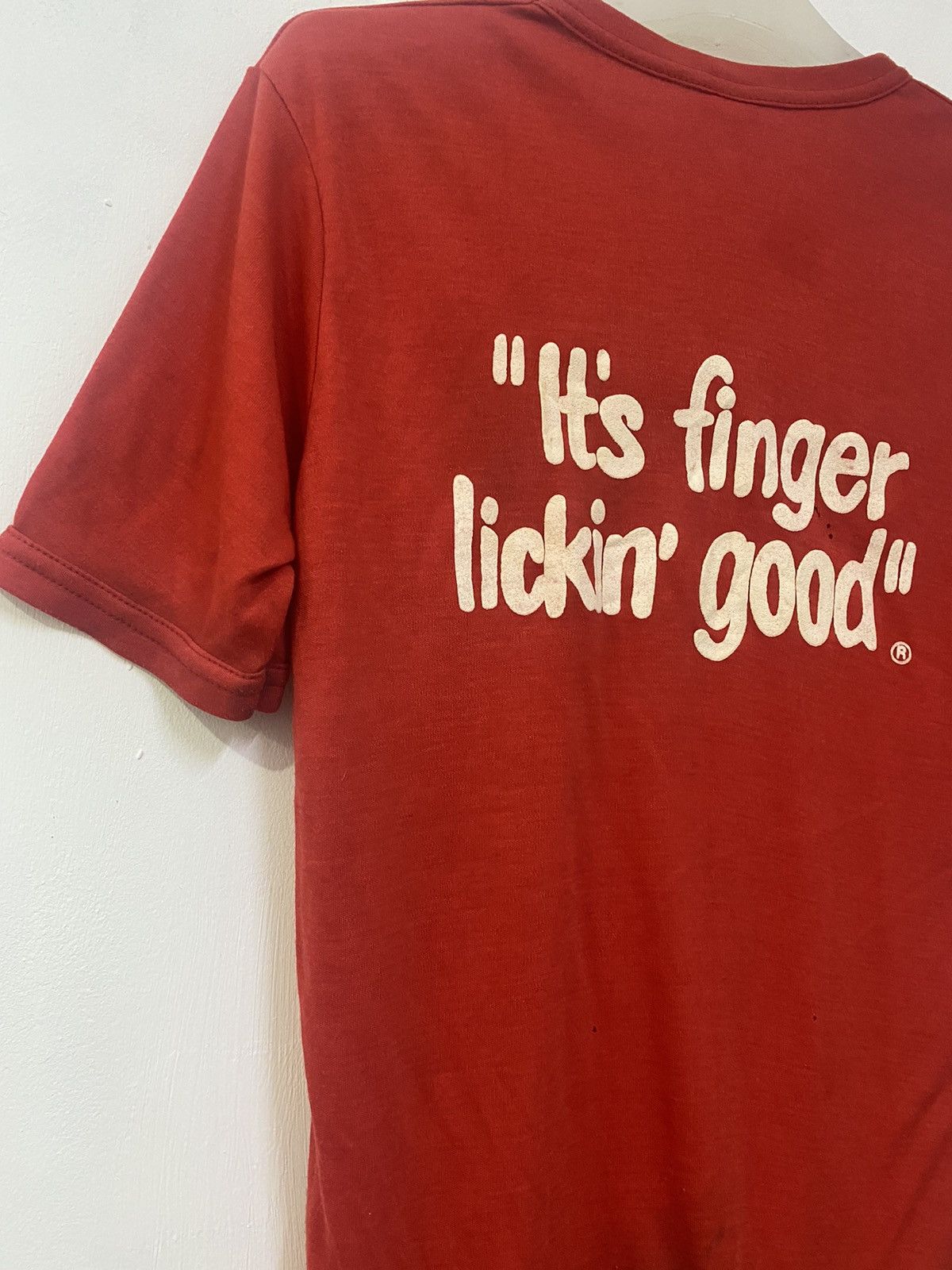 Vintage 💥OFFER PRICE💥VINTAGE 80s THRASHED KFC ITS FINGER LICKIN GOOD Size US M / EU 48-50 / 2 - 8 Thumbnail