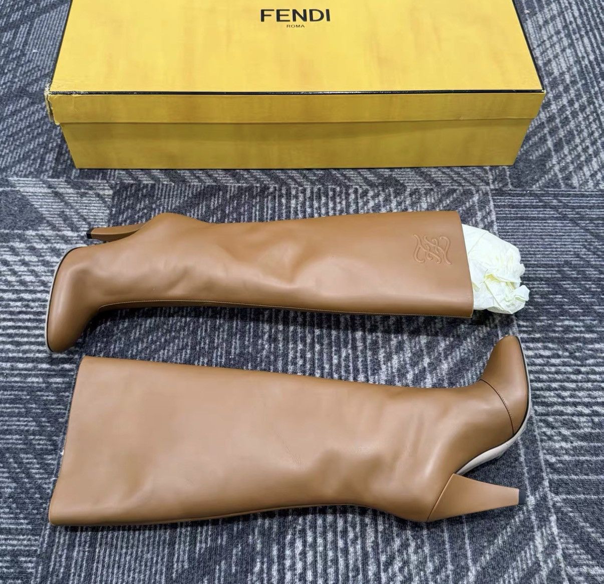 Fendi FENDI Karligraphy Leather Round-Toe Knee-High Boots J42 Size US 5 / IT 35 - 5 Thumbnail