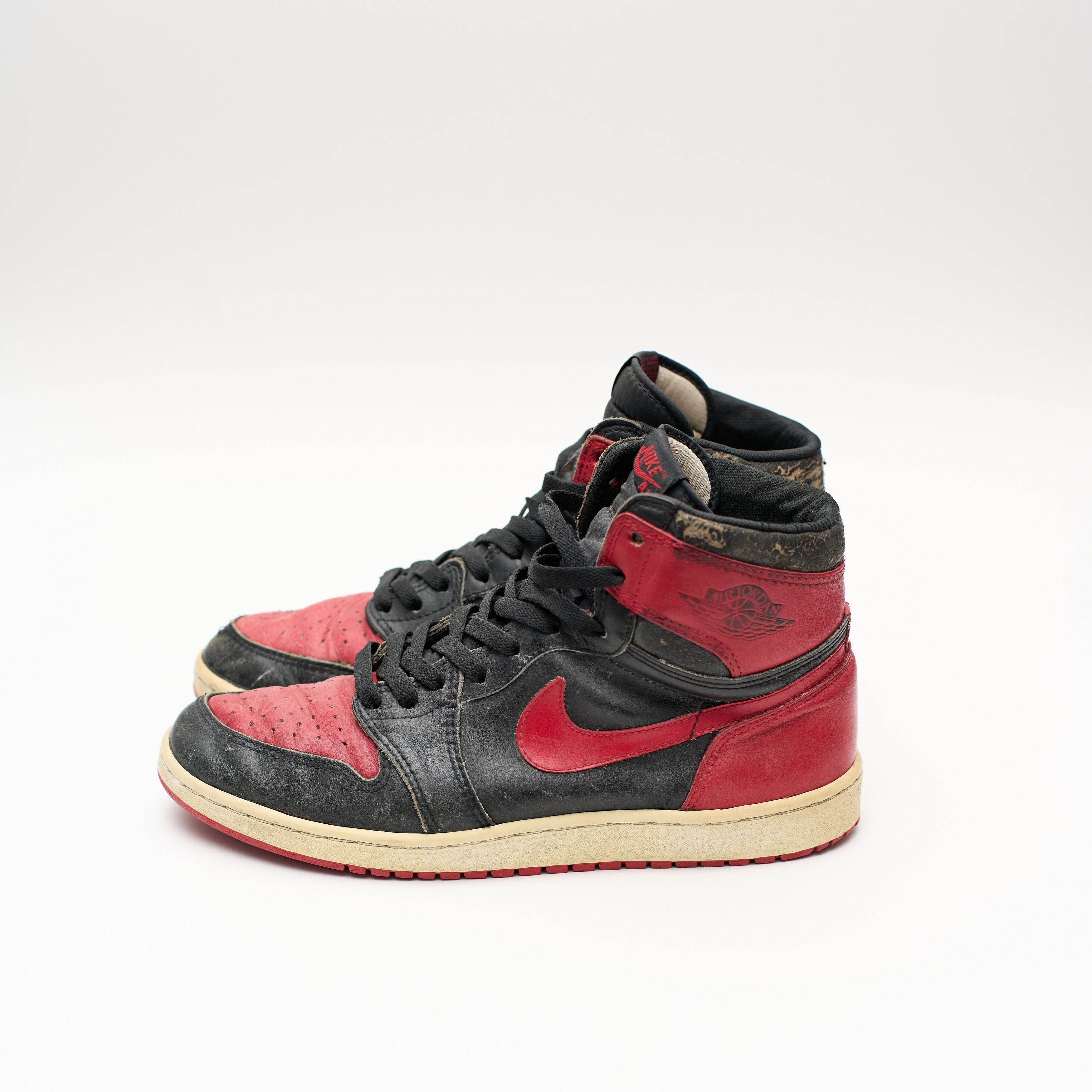Jordan Brand 1985 Air Jordan Bred 1 OG Size US 11 / EU 44 - 1 Thumbnail