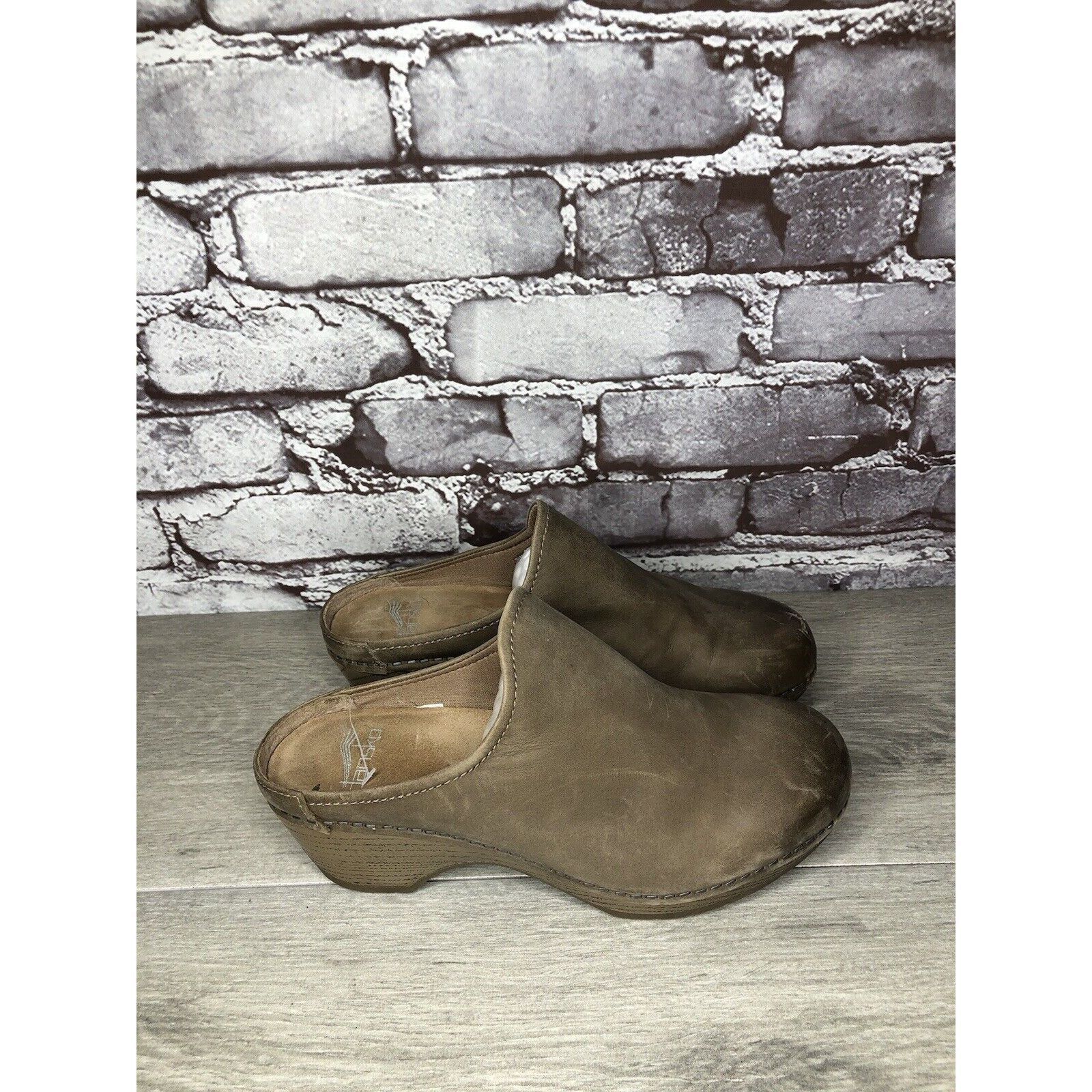 Other Dansko Brown Leather Round Toe Mule Pumps Heel Clogs Shoes Size US 6 / IT 36 - 14 Thumbnail