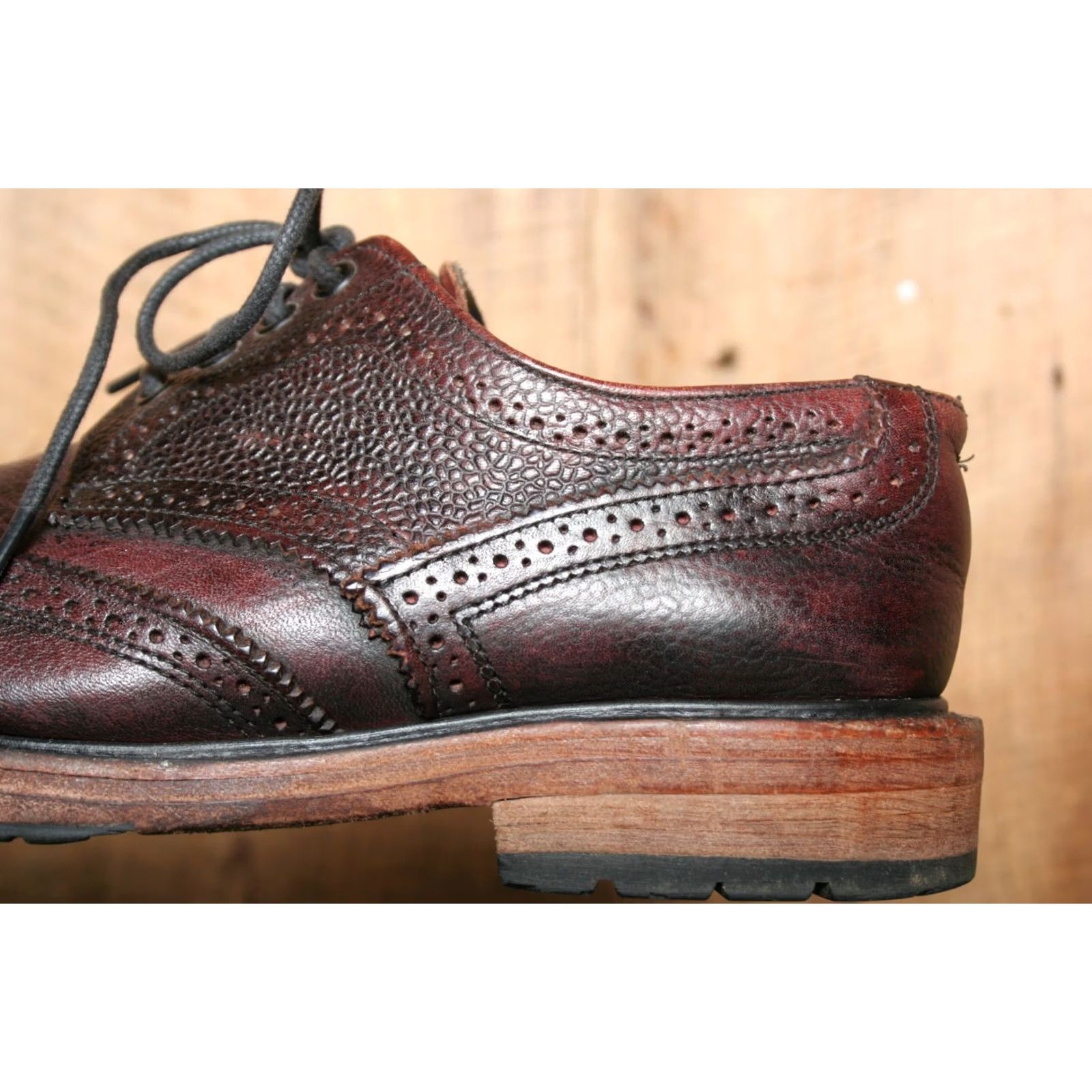Vintage WALK-OVER by Geo. E. Keith Burgundy Leather Wingtip Brogue Oxfords Sz. 8.5 M Mens Dress Lace Up Leather Brown 8.5 M Brogue Wingtip Shoes Size US 9 / EU 42 - 7 Thumbnail