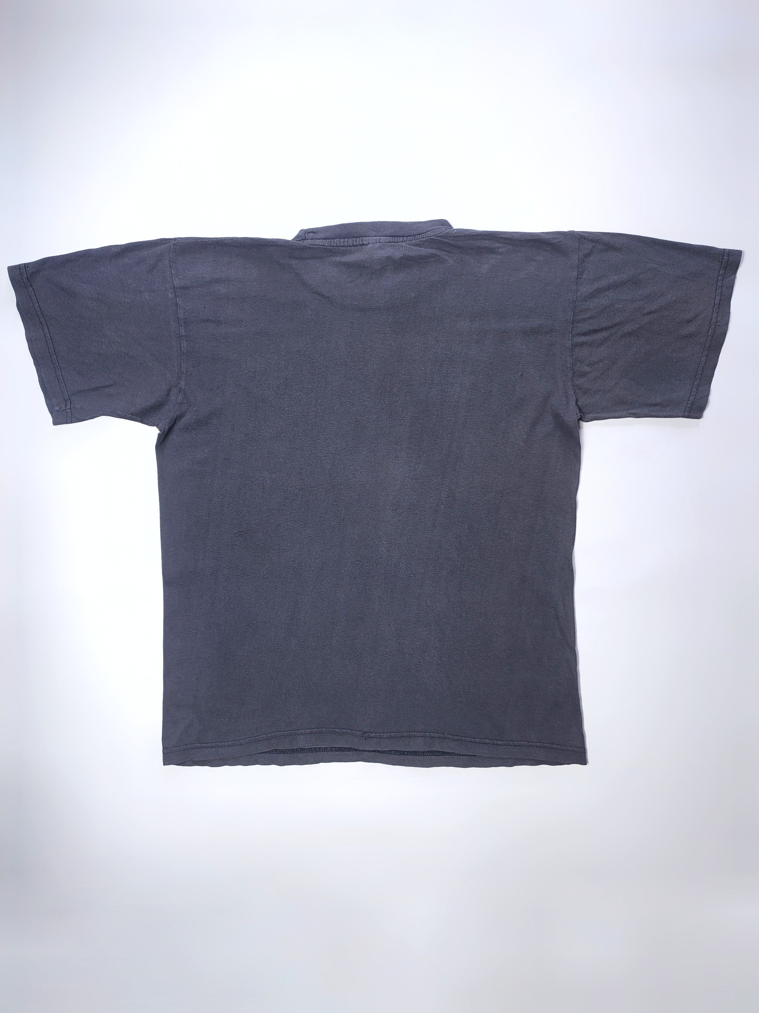Band Tees Kurt Cobain Vintage Nirvana faded t-shirt Size US M / EU 48-50 / 2 - 8 Thumbnail