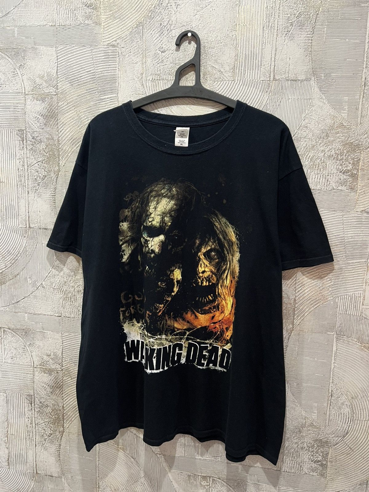 Gildan Gildan “ The Walking Dead “ Vintage 2011 Tee cotton Size US XL / EU 56 / 4 - 1 Thumbnail