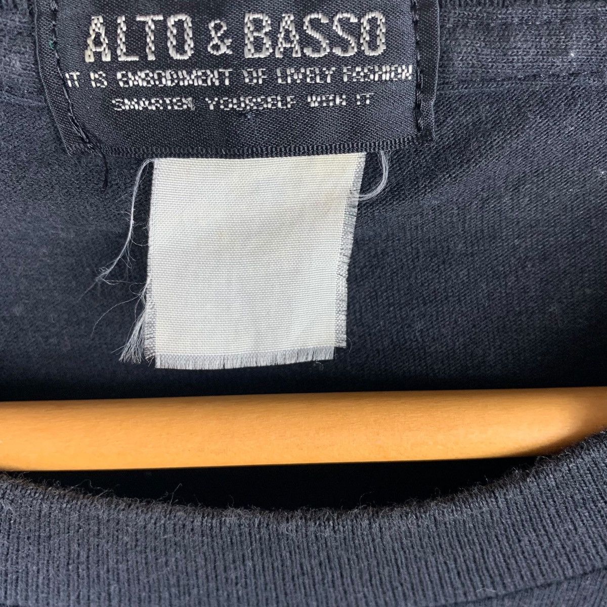 Japanese Brand × Vintage Vintage ALTO & BASSO Black hearts printed tee shirt Size US S / EU 44-46 / 1 - 9 Thumbnail