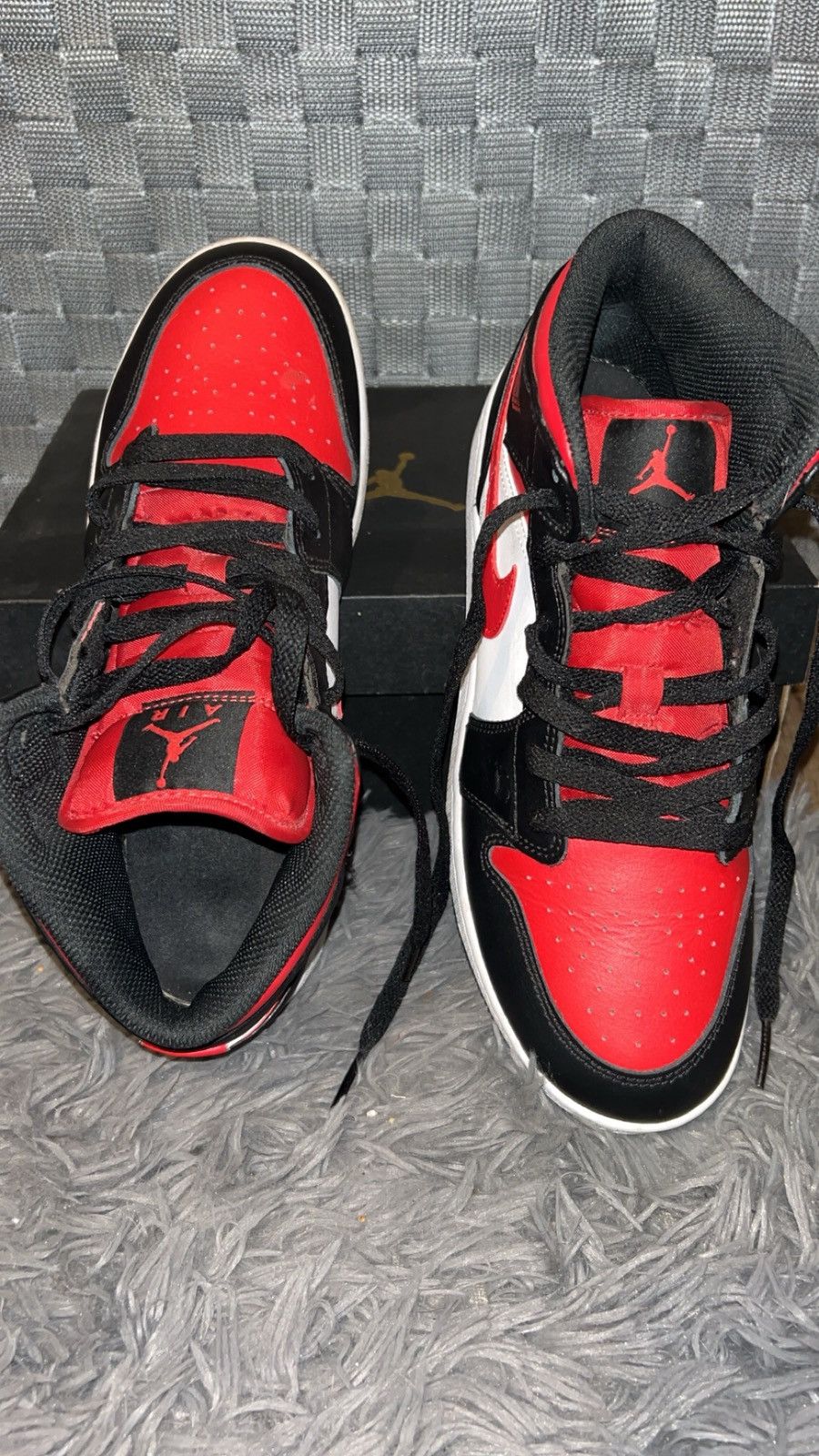 Jordan Brand × Nike Air Jordan 1 Mid GS 'Black Fire Red Size US 7 / EU 40 - 2 Thumbnail